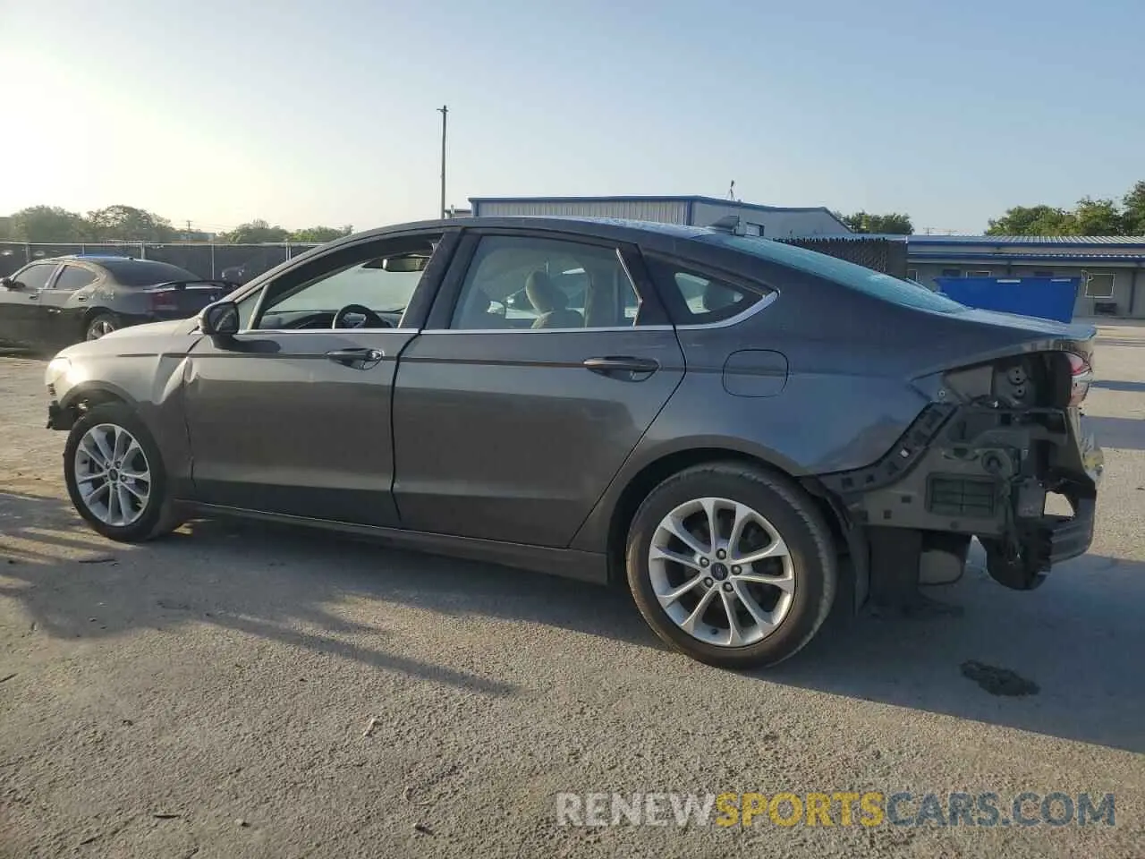 2 Фотография поврежденного автомобиля 3FA6P0LU1LR266397 FORD FUSION 2020