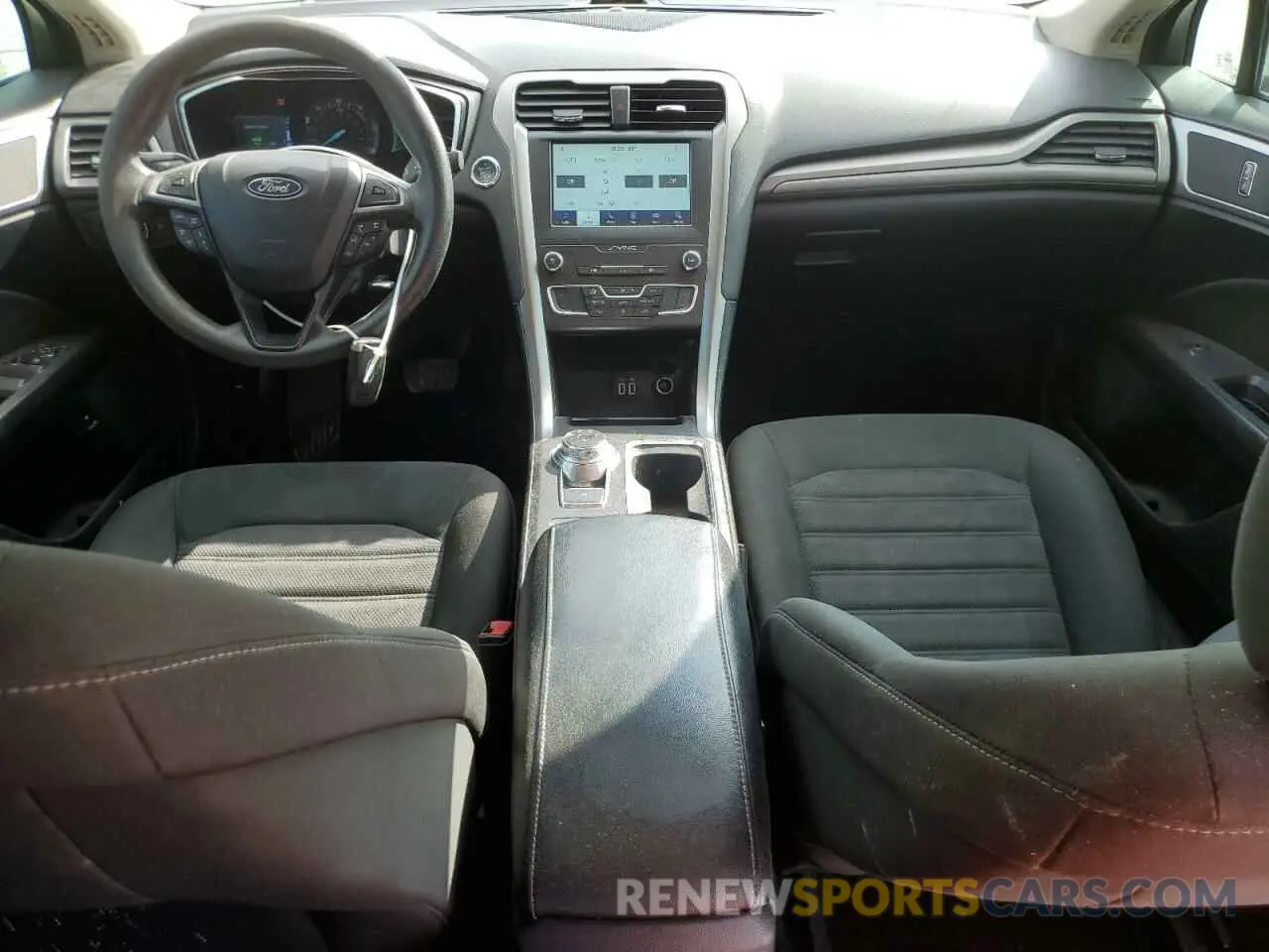 8 Фотография поврежденного автомобиля 3FA6P0LU2LR161349 FORD FUSION 2020