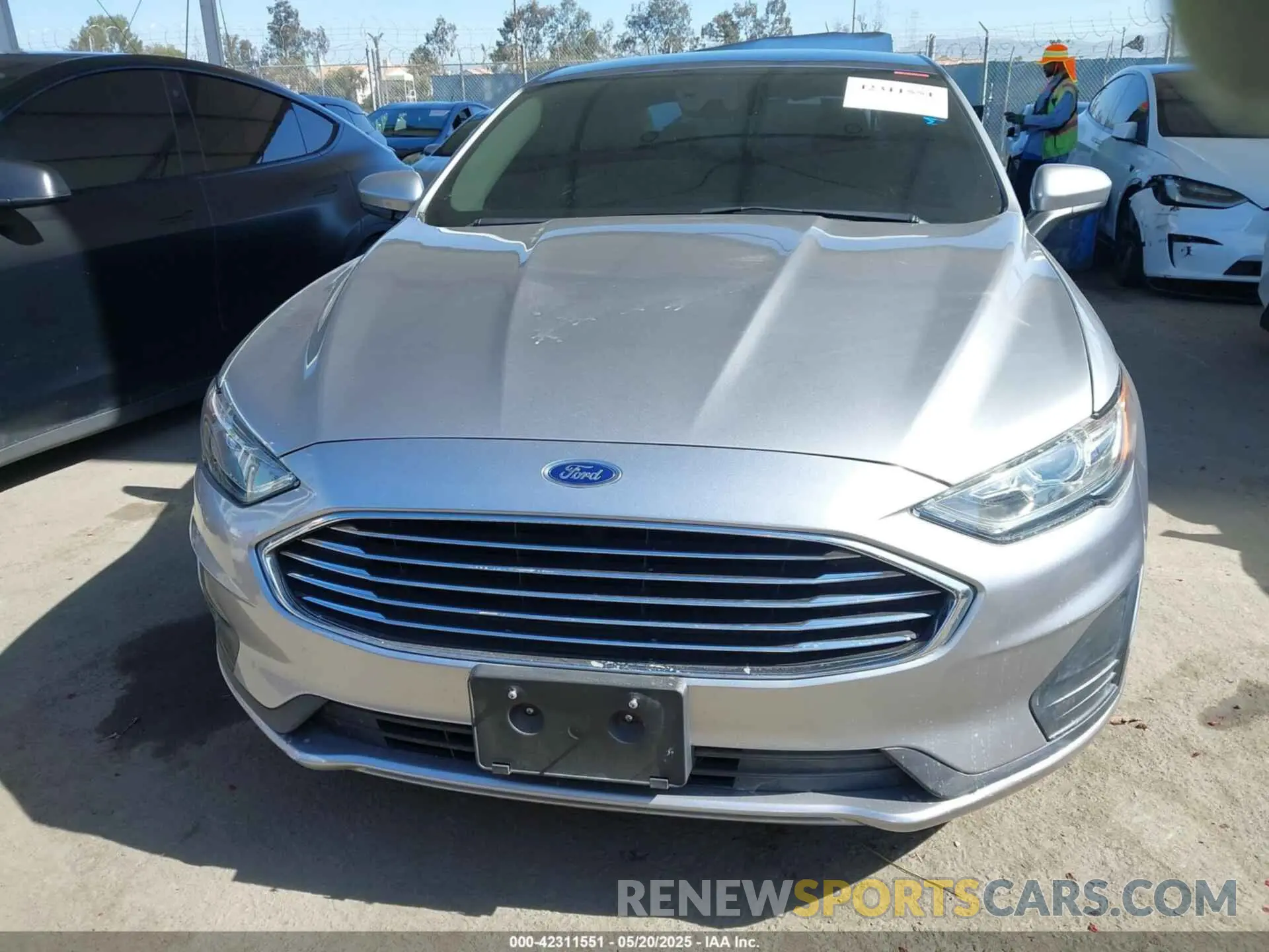 13 Фотография поврежденного автомобиля 3FA6P0LU2LR229035 FORD FUSION 2020
