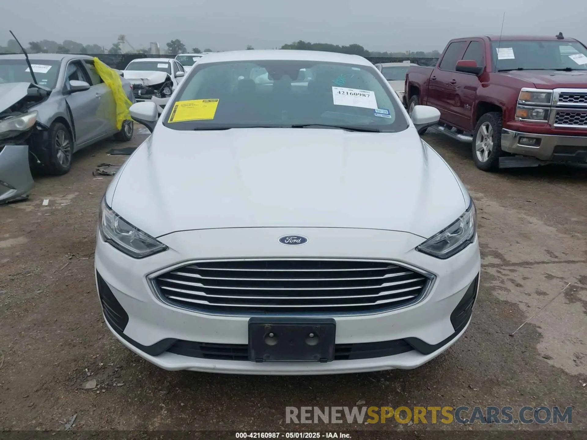 13 Photograph of a damaged car 3FA6P0LU2LR266943 FORD FUSION 2020