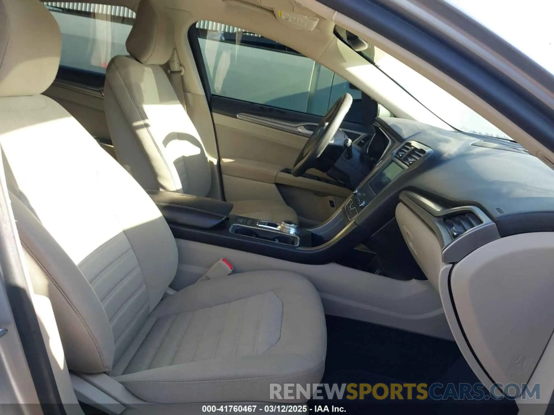 5 Photograph of a damaged car 3FA6P0LU3LR176846 FORD FUSION 2020