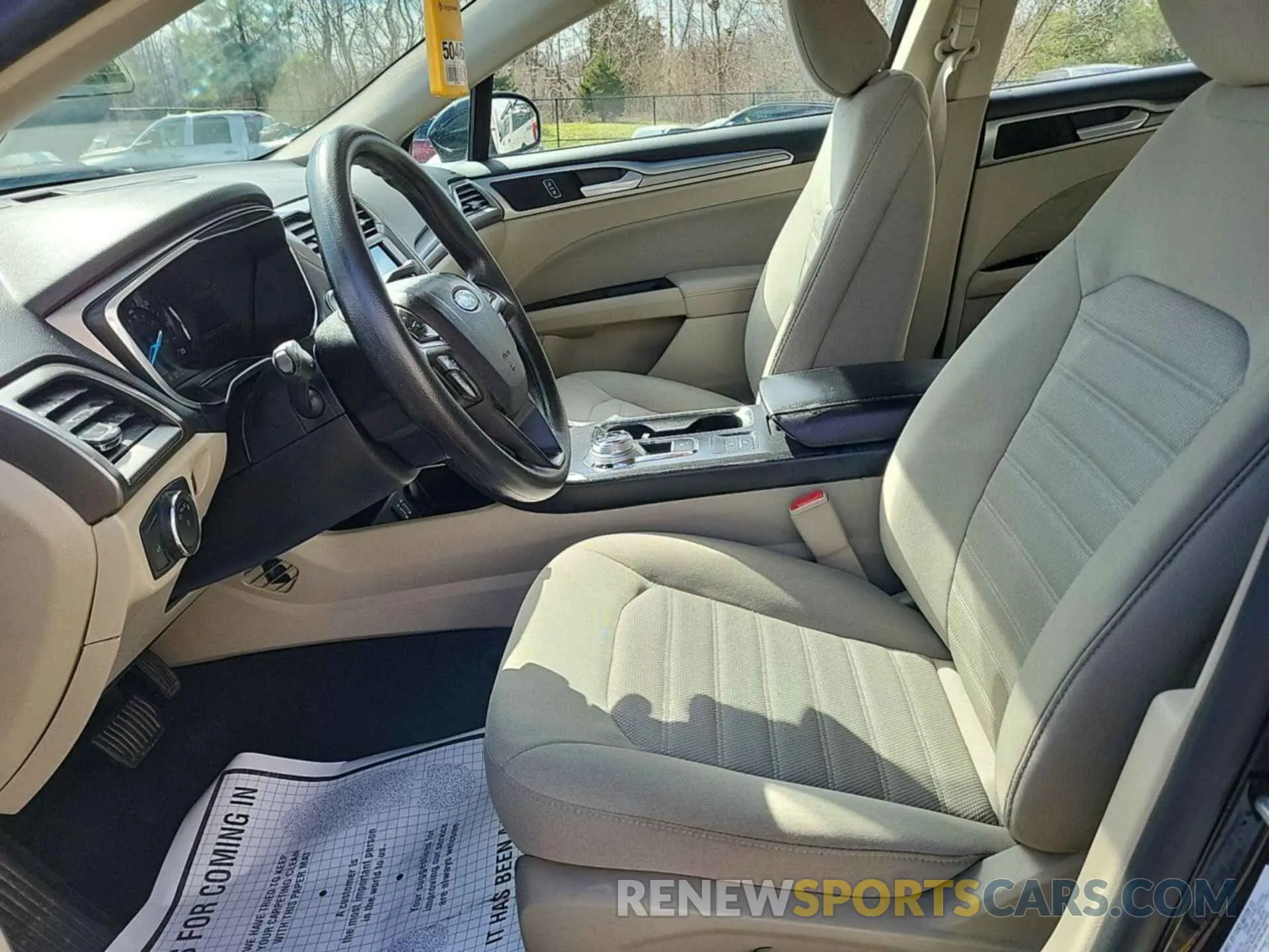 10 Photograph of a damaged car 3FA6P0LU3LR177043 FORD FUSION 2020