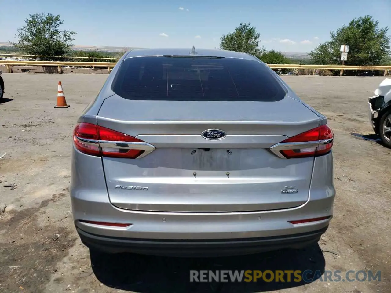 6 Photograph of a damaged car 3FA6P0LU3LR211787 FORD FUSION 2020