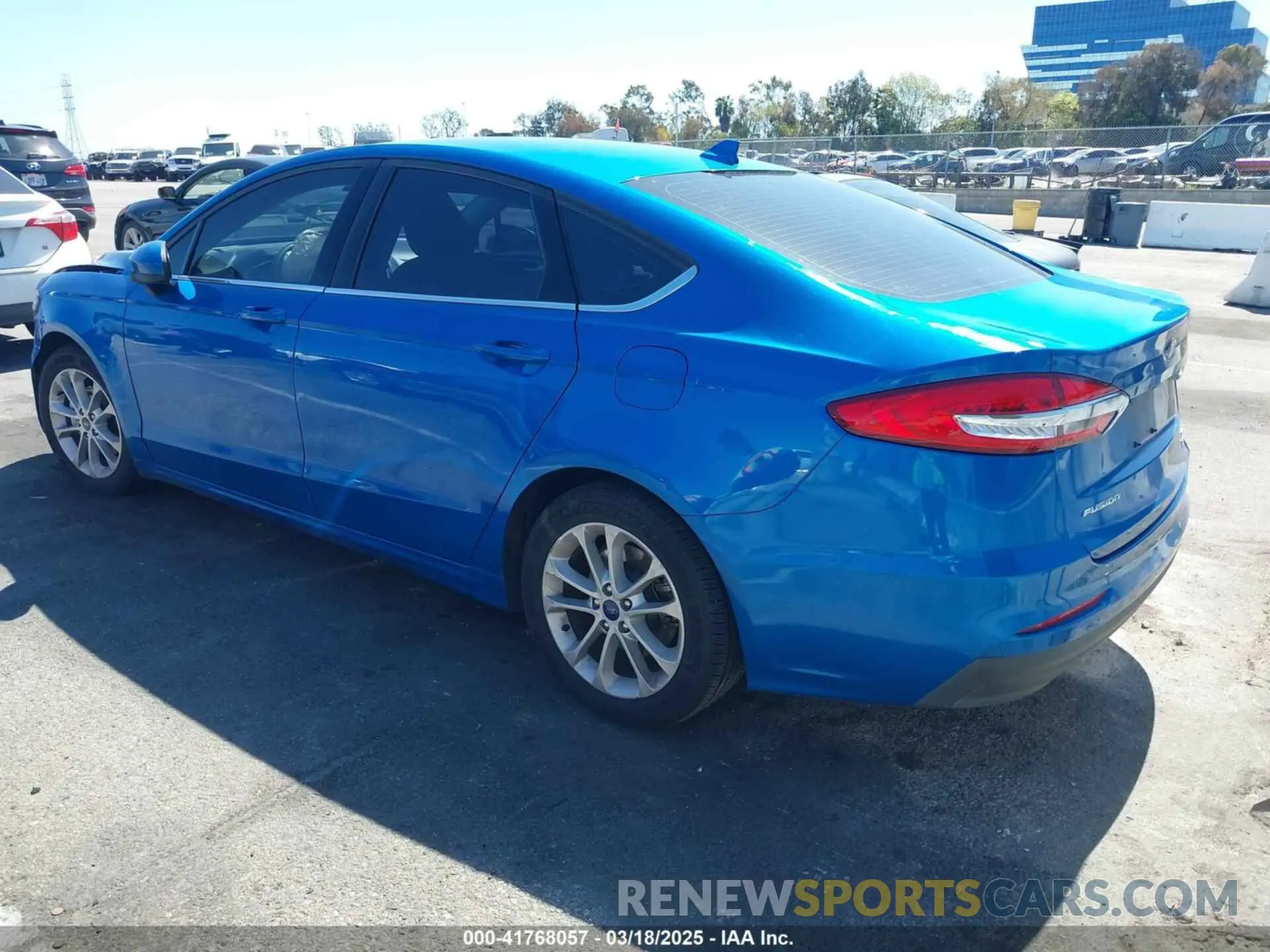 3 Фотография поврежденного автомобиля 3FA6P0LU3LR215130 FORD FUSION 2020