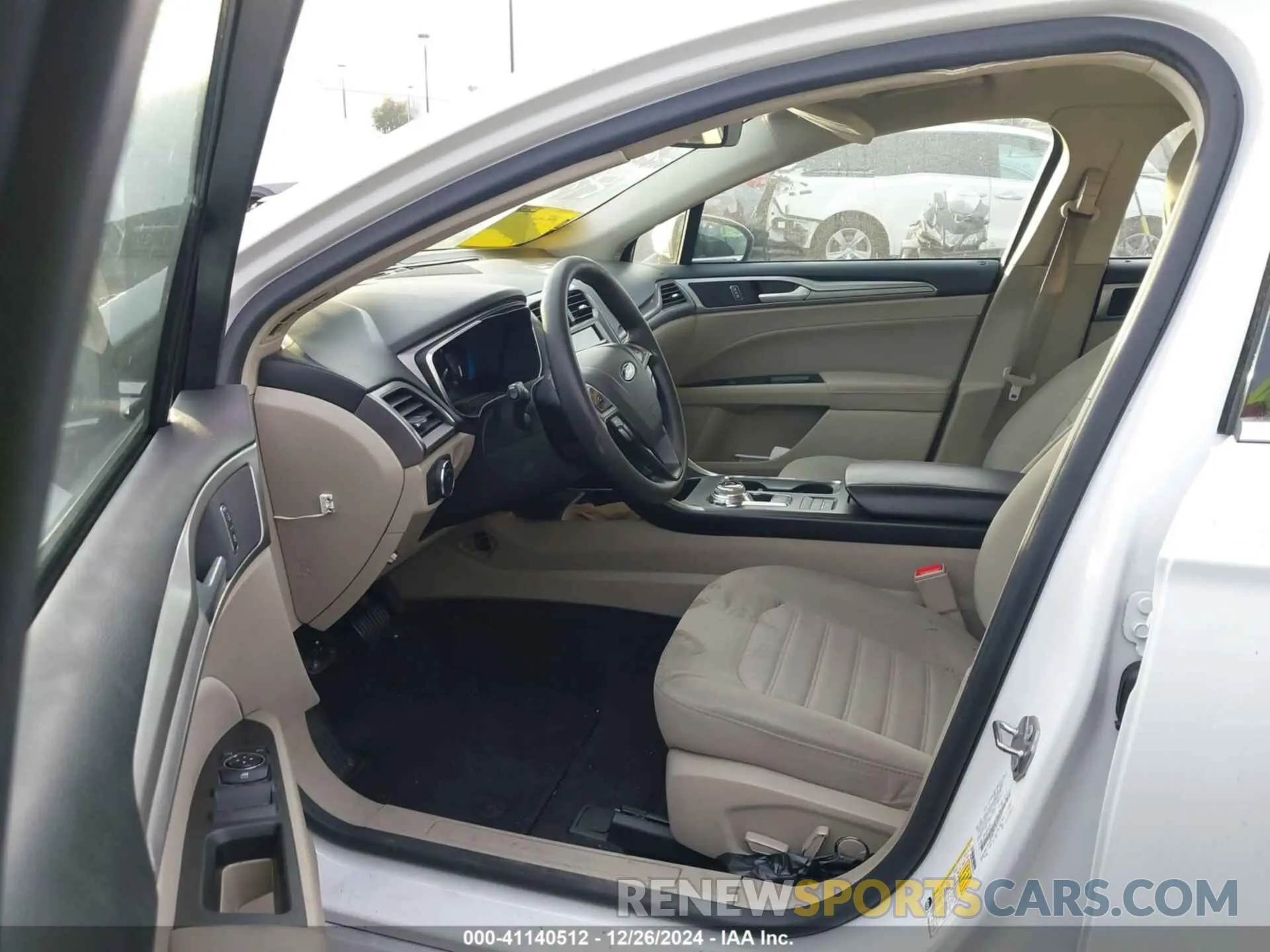 5 Photograph of a damaged car 3FA6P0LU3LR242375 FORD FUSION 2020