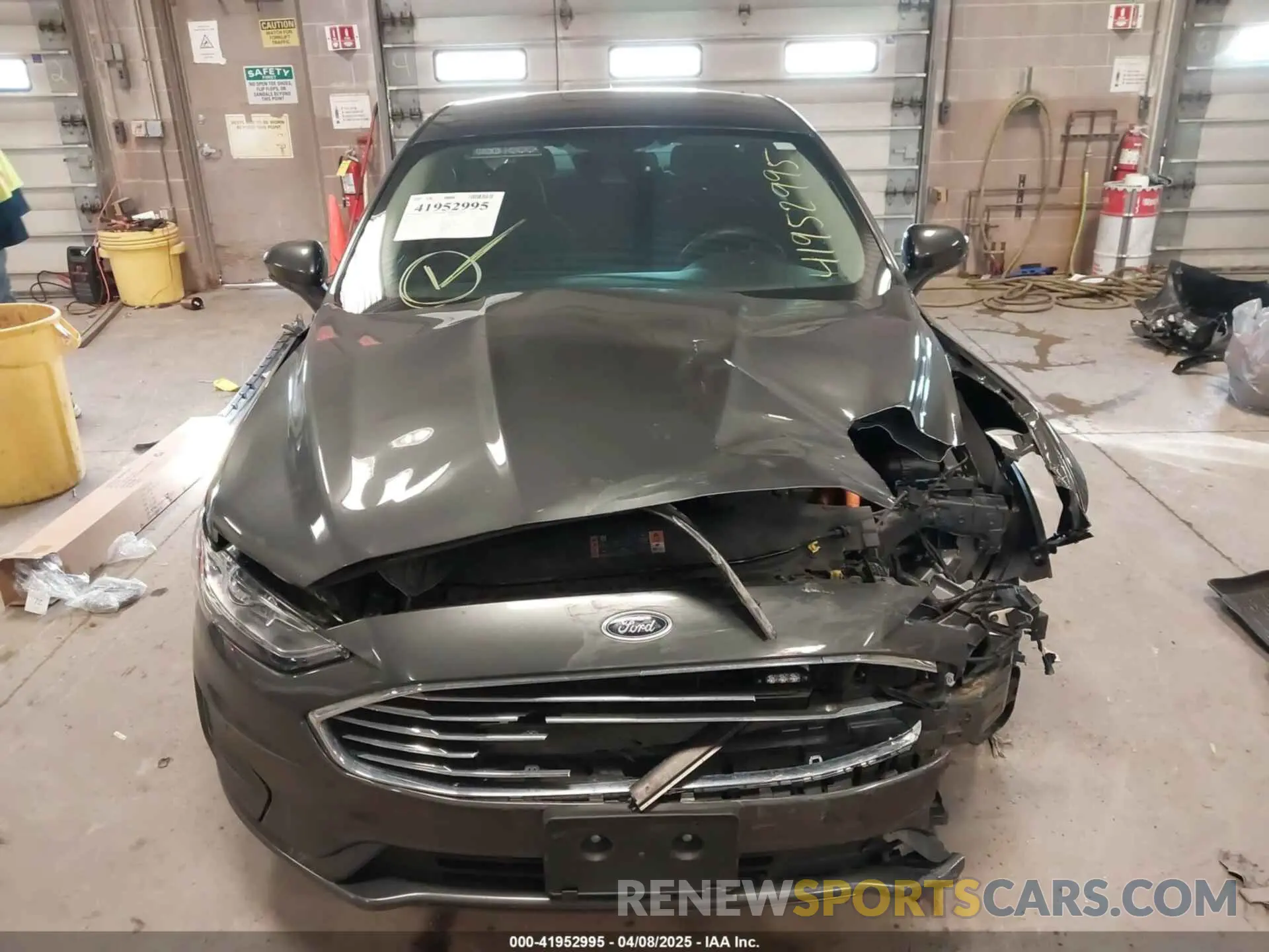 13 Photograph of a damaged car 3FA6P0LU4LR118809 FORD FUSION 2020