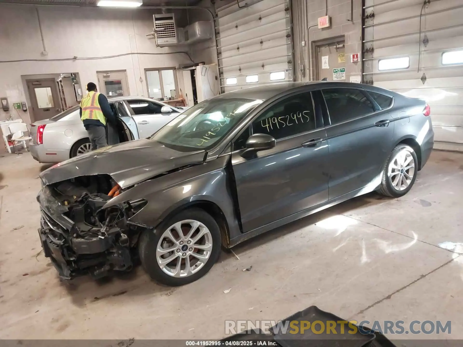 2 Photograph of a damaged car 3FA6P0LU4LR118809 FORD FUSION 2020