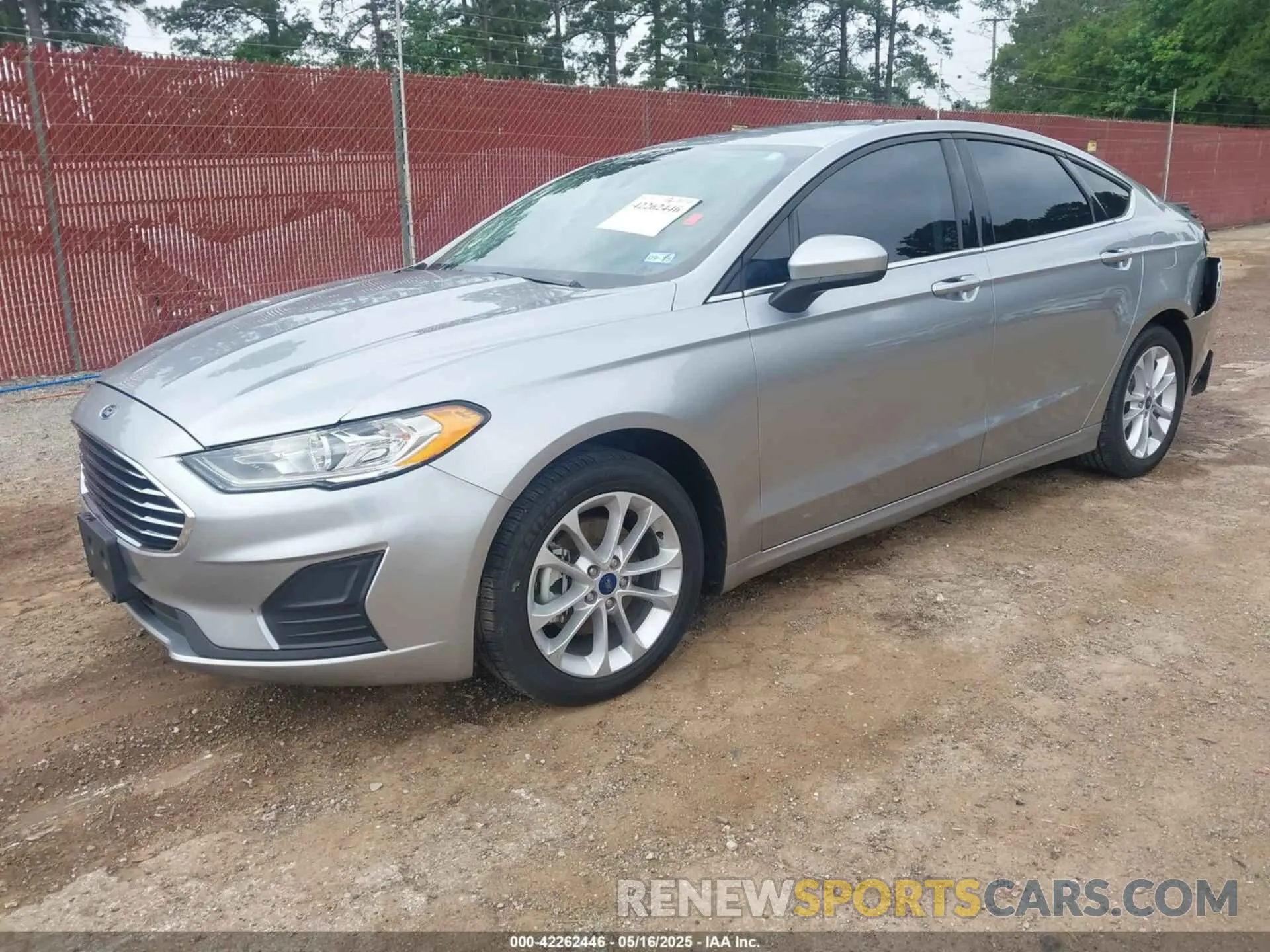 2 Фотография поврежденного автомобиля 3FA6P0LU4LR148070 FORD FUSION 2020