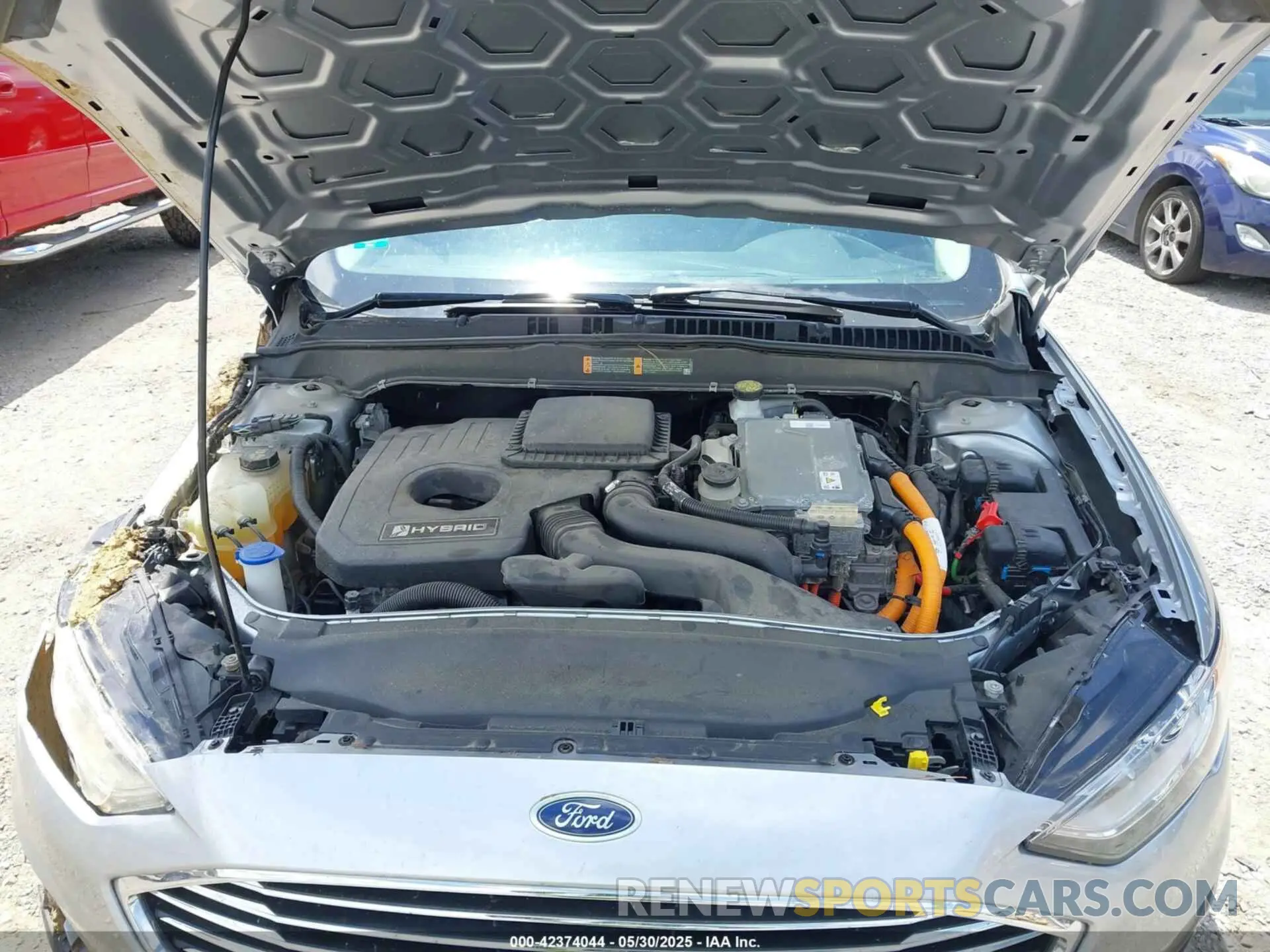 10 Photograph of a damaged car 3FA6P0LU4LR212740 FORD FUSION 2020