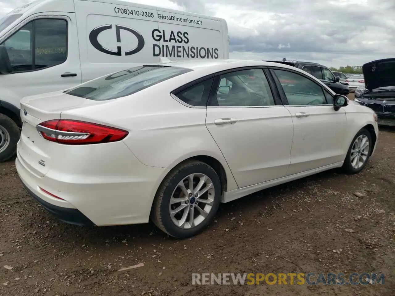 3 Фотография поврежденного автомобиля 3FA6P0LU4LR235306 FORD FUSION 2020