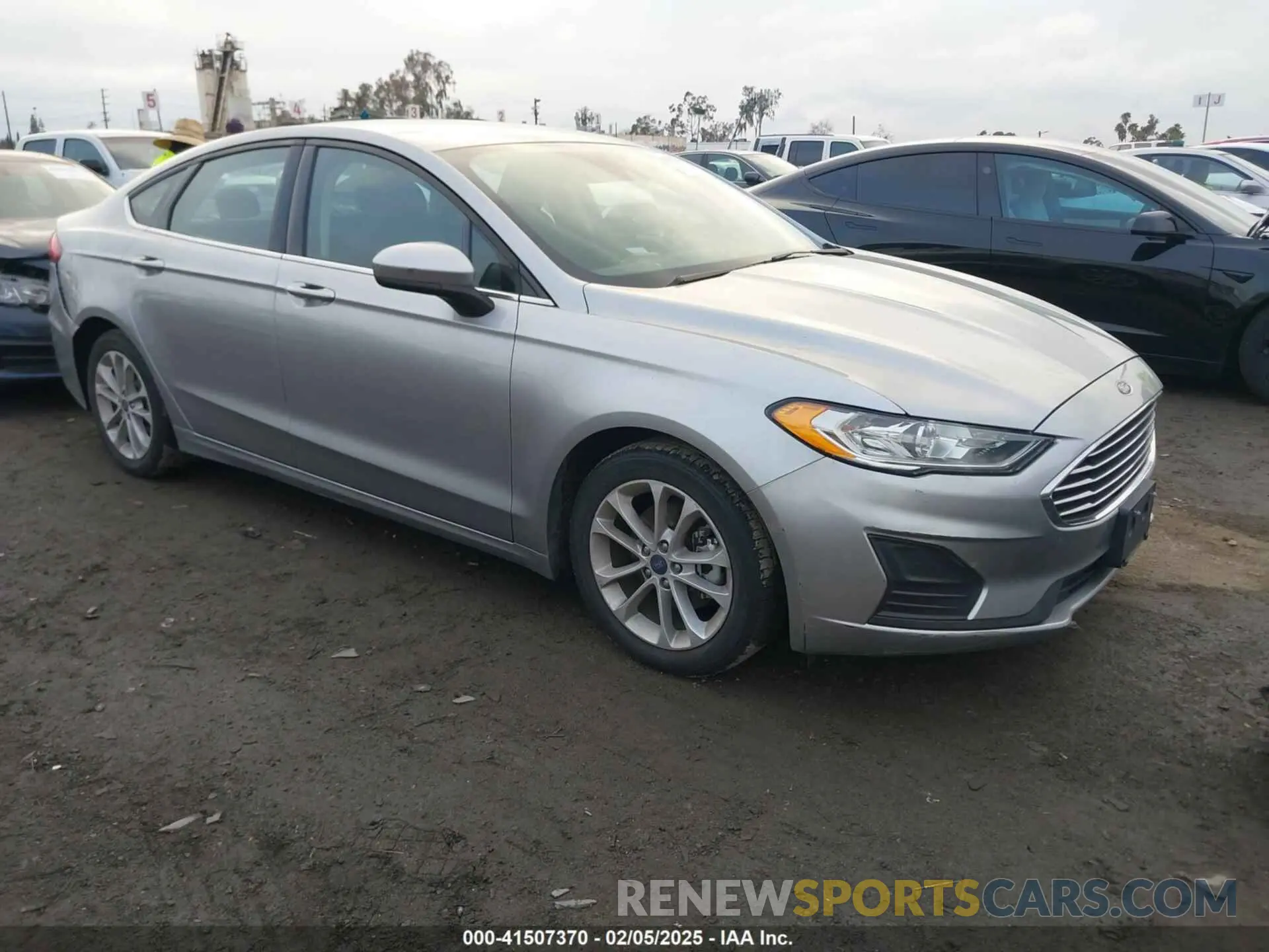1 Photograph of a damaged car 3FA6P0LU4LR254714 FORD FUSION 2020