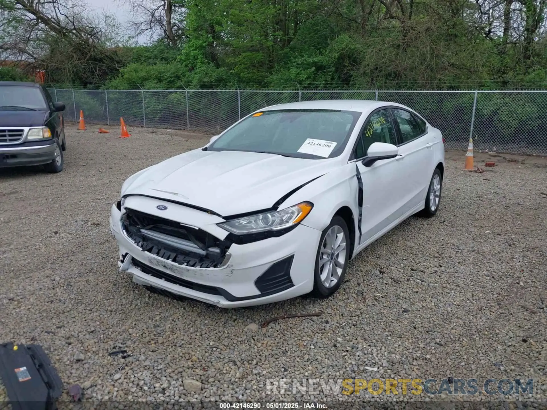 2 Фотография поврежденного автомобиля 3FA6P0LU5LR151074 FORD FUSION 2020