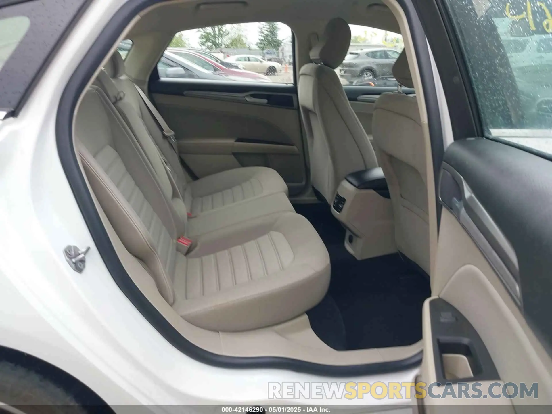 8 Фотография поврежденного автомобиля 3FA6P0LU5LR151074 FORD FUSION 2020
