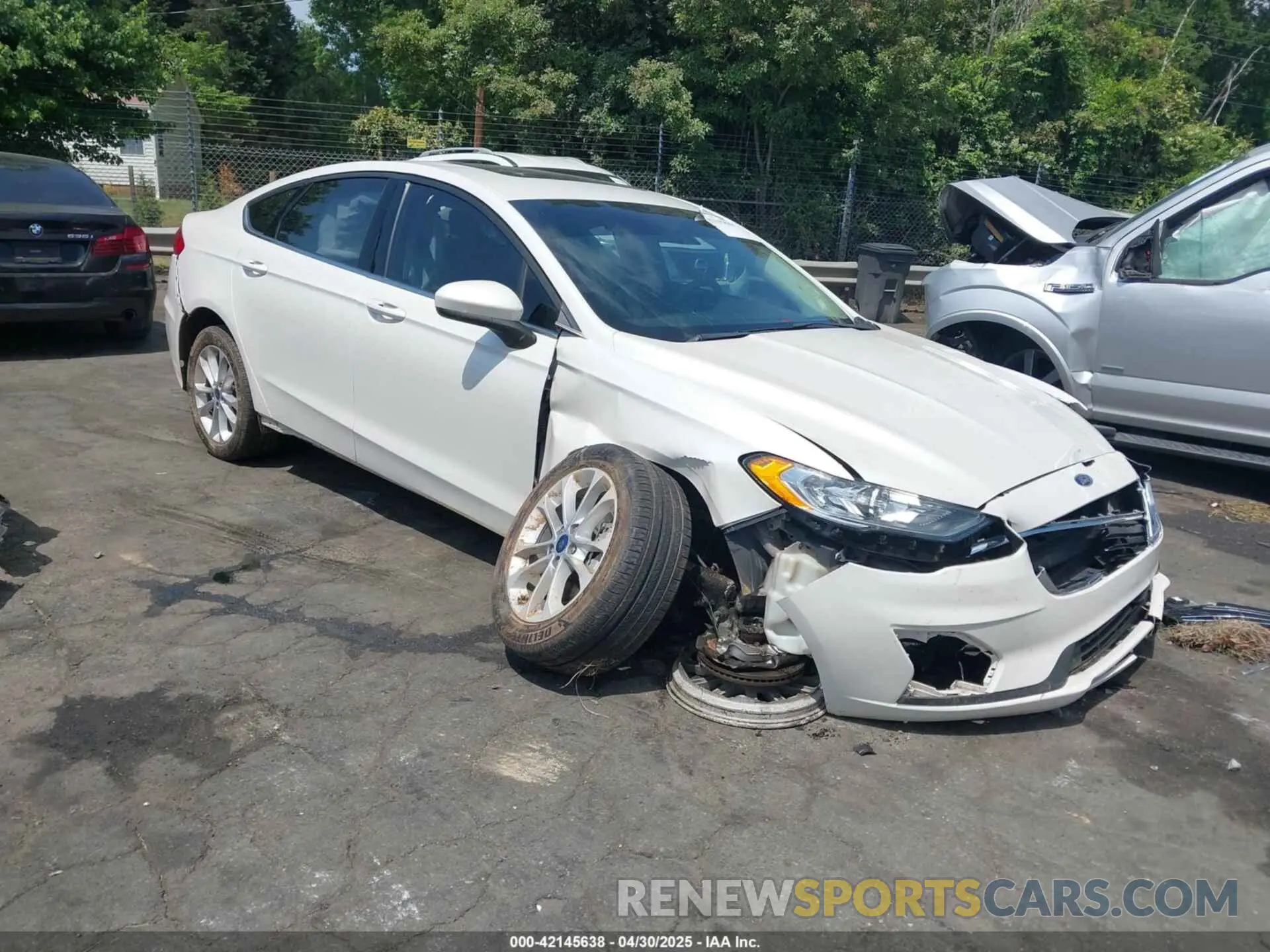 1 Фотография поврежденного автомобиля 3FA6P0LU5LR153942 FORD FUSION 2020