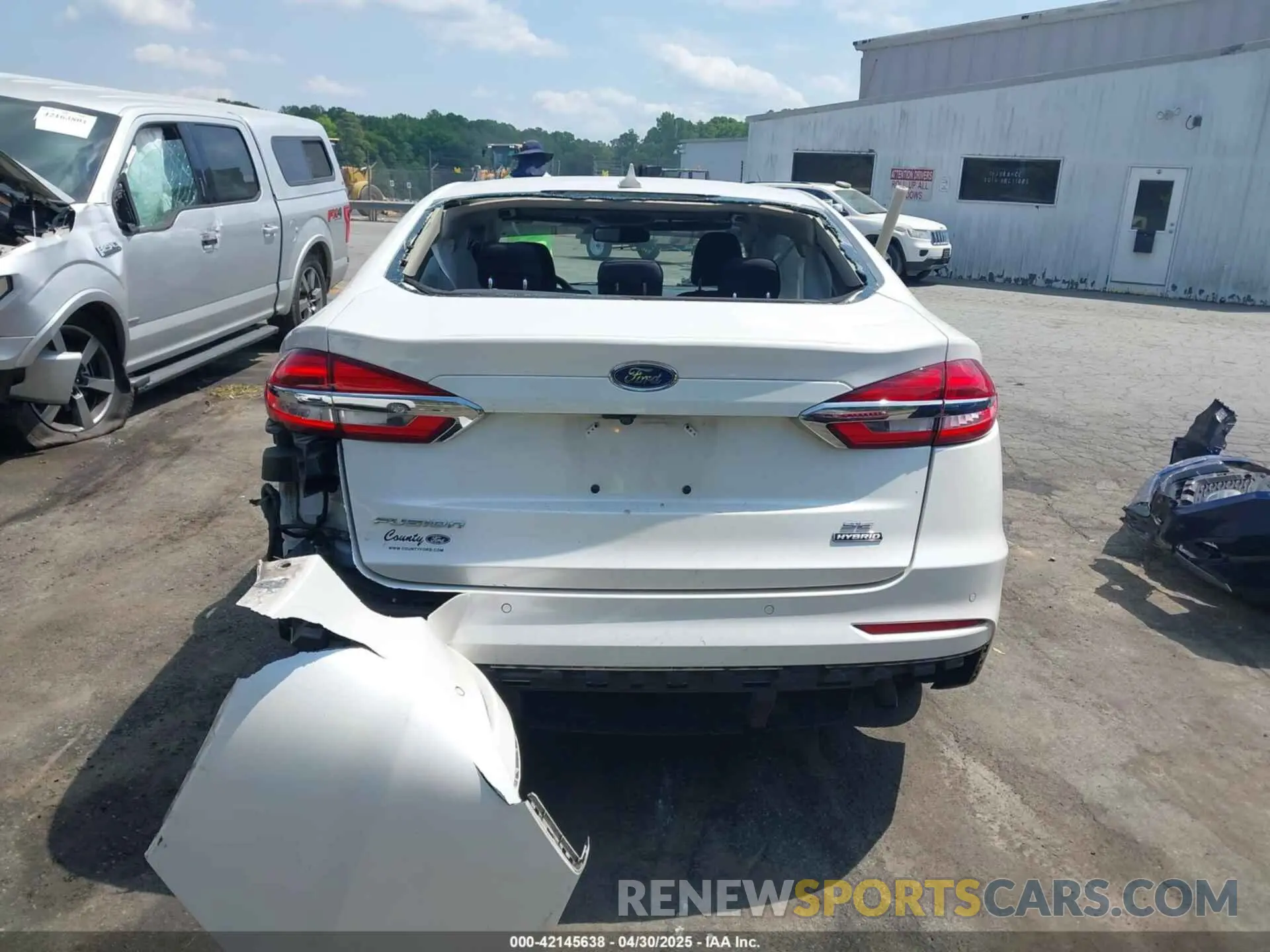 16 Фотография поврежденного автомобиля 3FA6P0LU5LR153942 FORD FUSION 2020