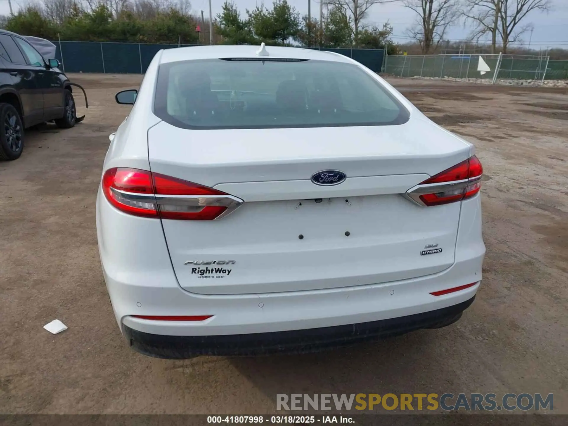16 Фотография поврежденного автомобиля 3FA6P0LU5LR195611 FORD FUSION 2020