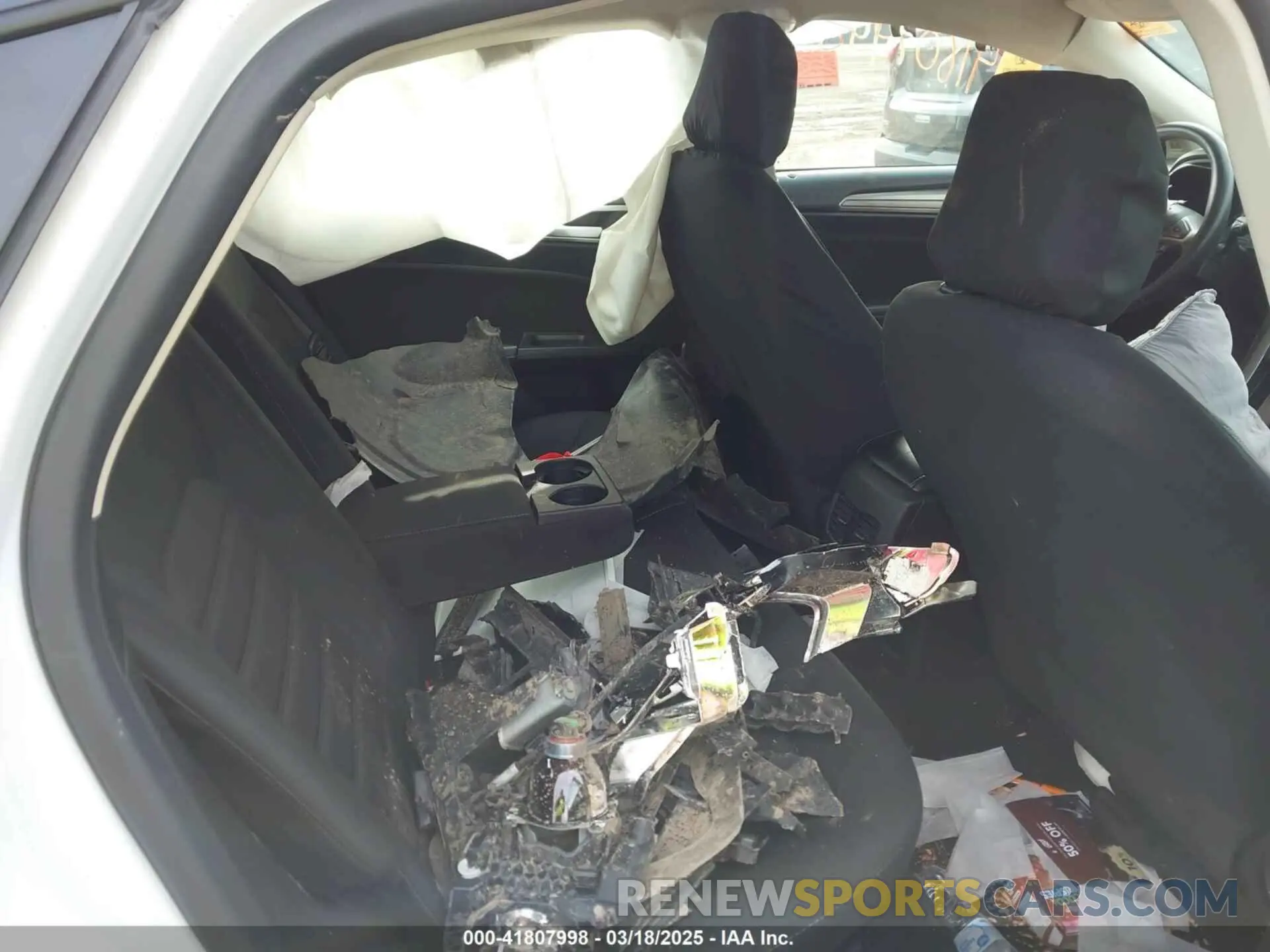 8 Фотография поврежденного автомобиля 3FA6P0LU5LR195611 FORD FUSION 2020