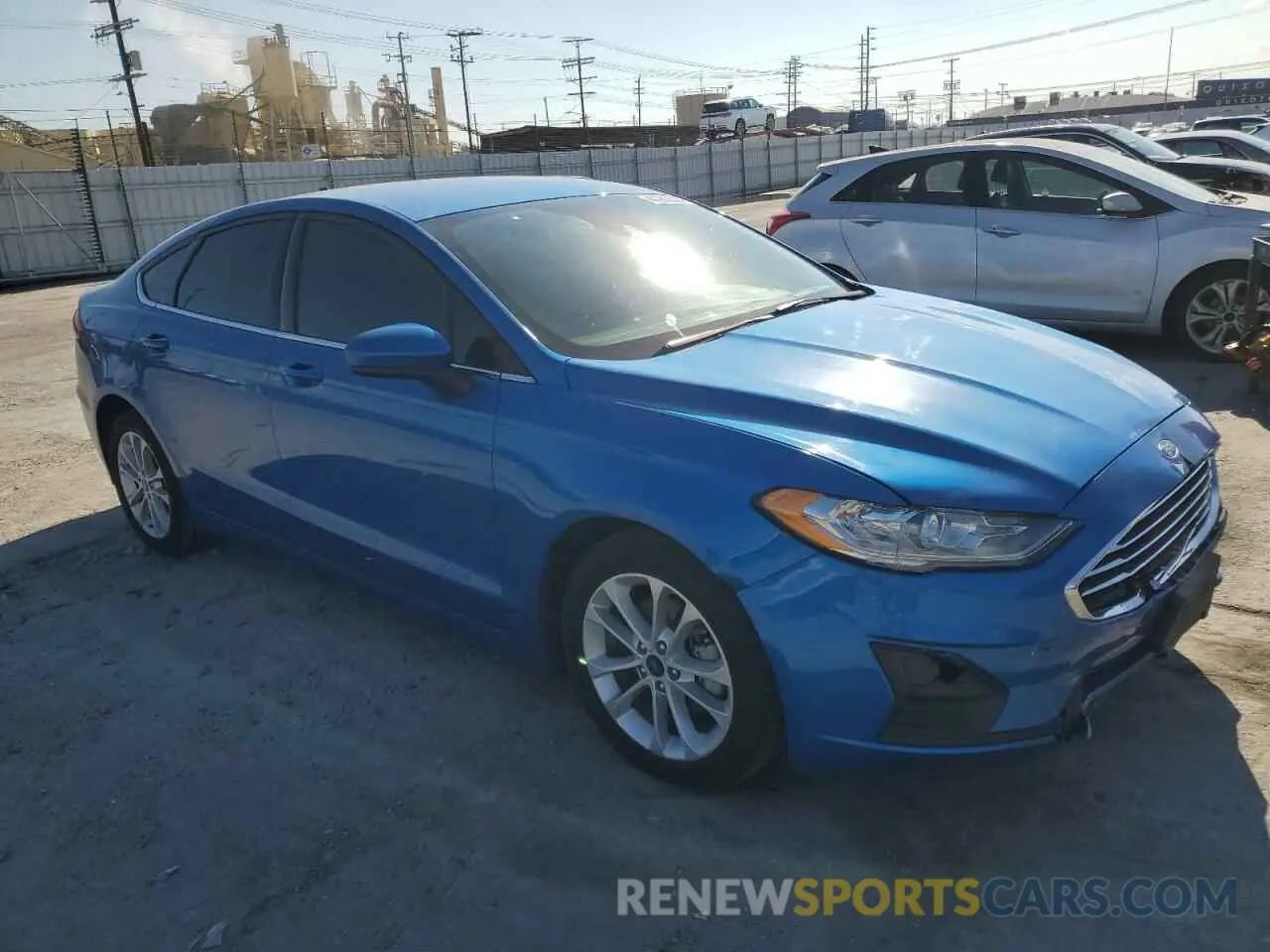 4 Фотография поврежденного автомобиля 3FA6P0LU5LR266421 FORD FUSION 2020