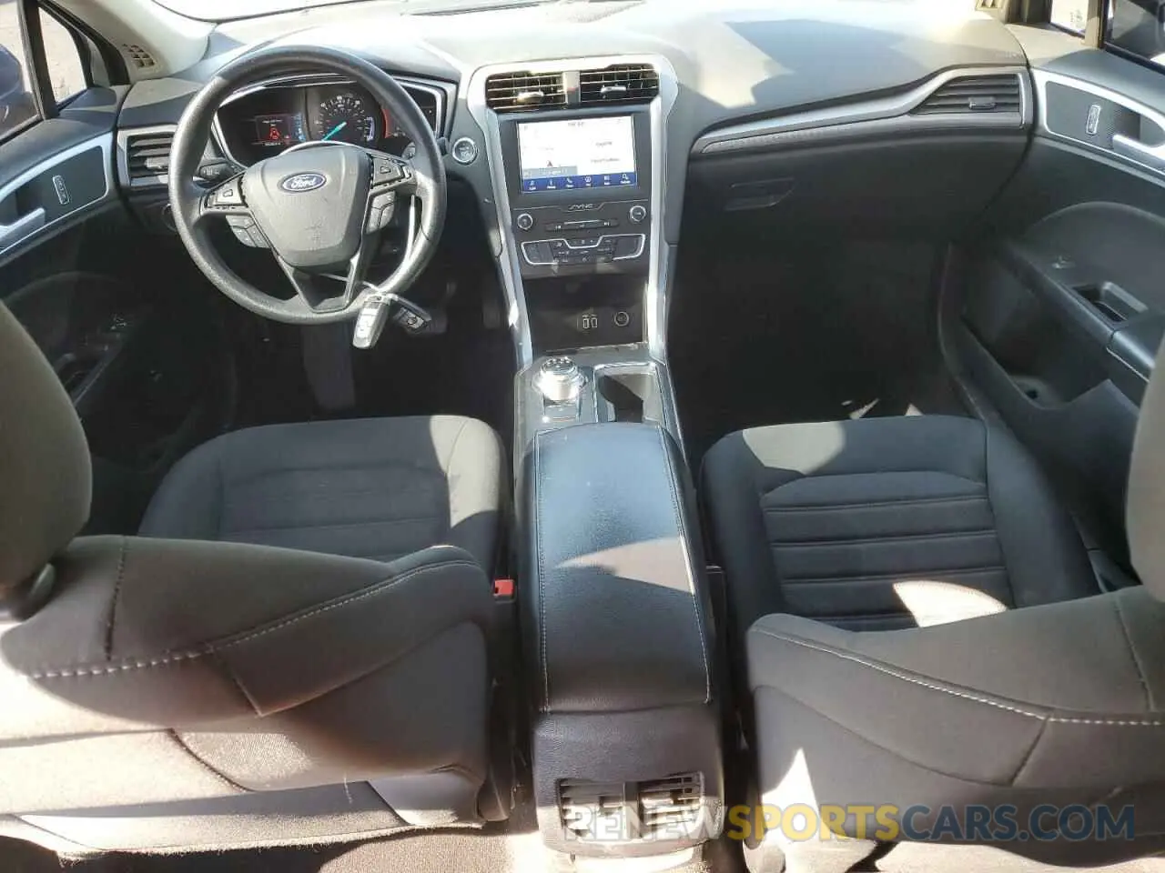 8 Фотография поврежденного автомобиля 3FA6P0LU5LR266421 FORD FUSION 2020