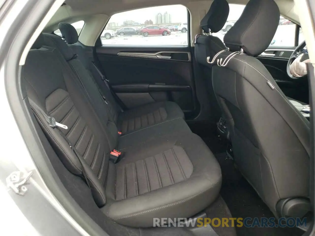10 Фотография поврежденного автомобиля 3FA6P0LU6LR104281 FORD FUSION 2020
