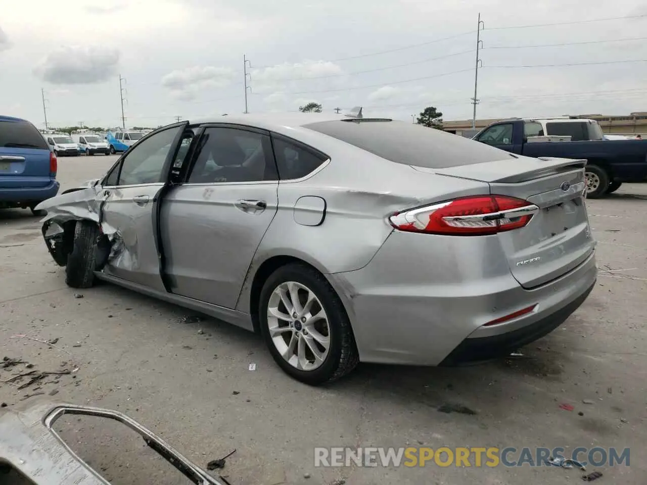 2 Фотография поврежденного автомобиля 3FA6P0LU6LR104281 FORD FUSION 2020