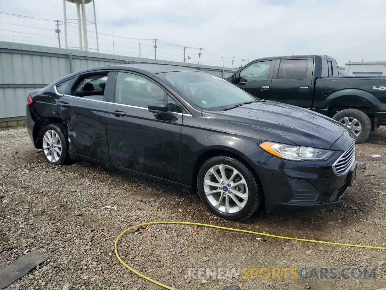 4 Photograph of a damaged car 3FA6P0LU6LR178414 FORD FUSION 2020