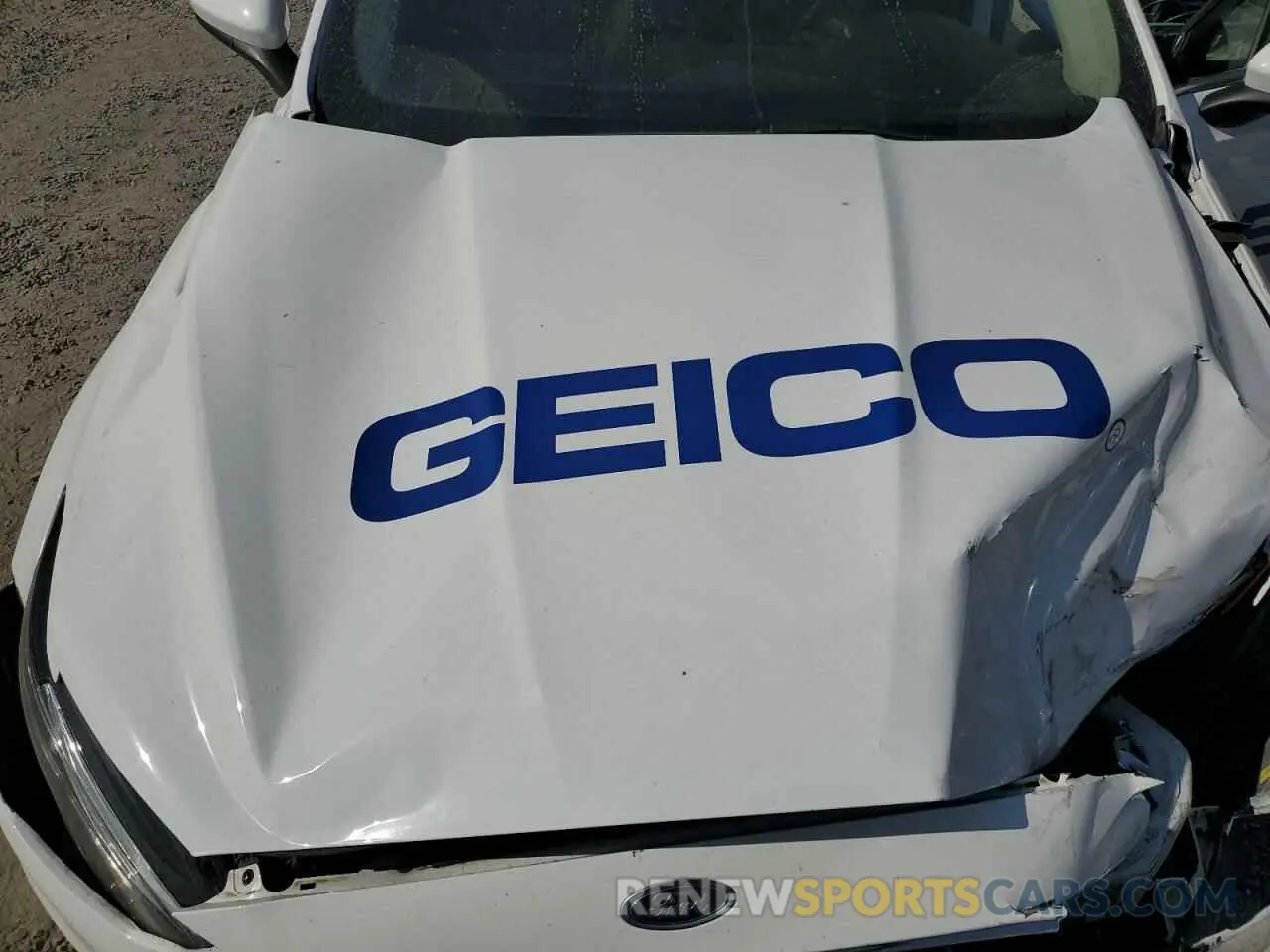 11 Photograph of a damaged car 3FA6P0LU6LR216269 FORD FUSION 2020
