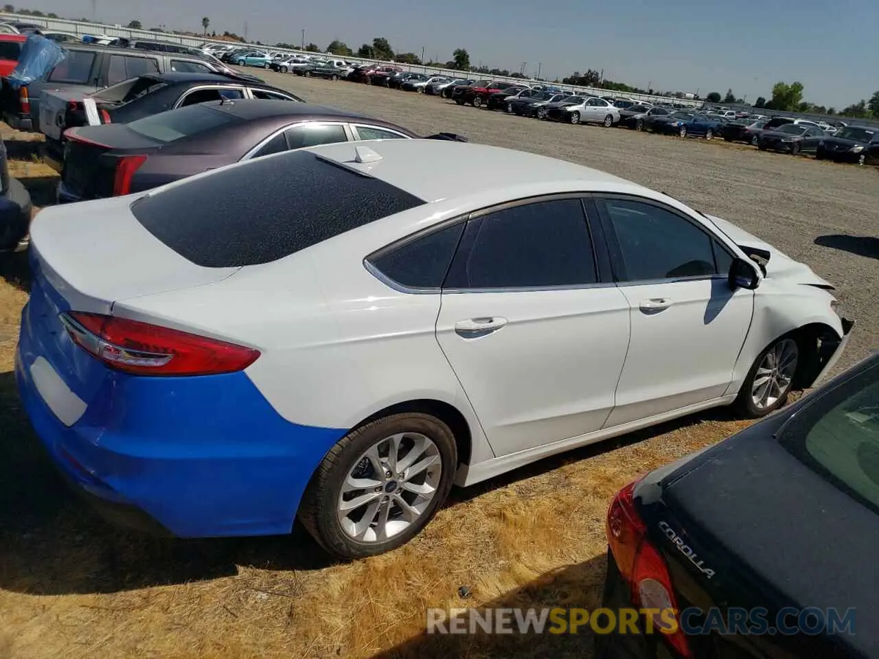 3 Photograph of a damaged car 3FA6P0LU6LR216269 FORD FUSION 2020