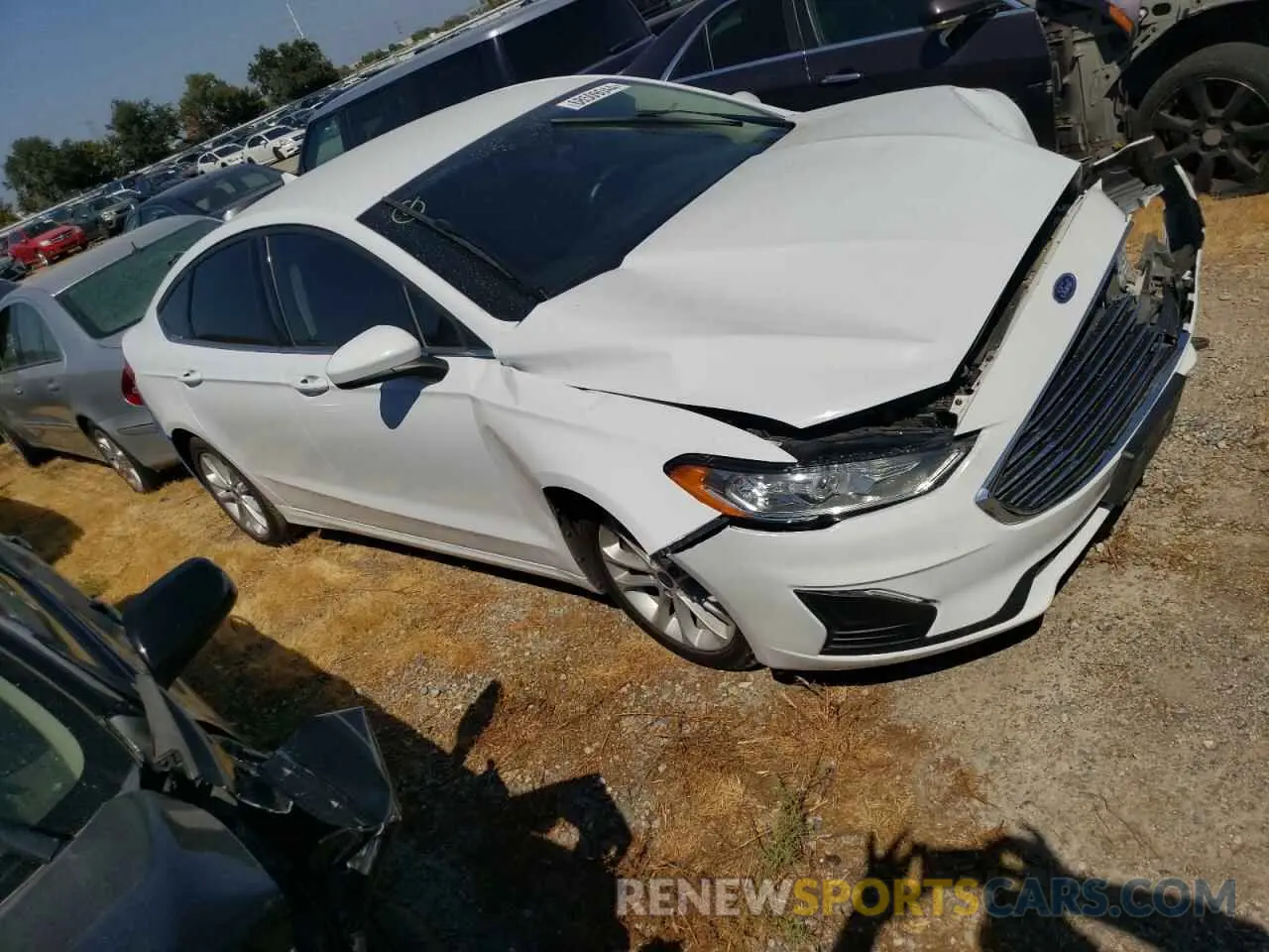 4 Photograph of a damaged car 3FA6P0LU6LR216269 FORD FUSION 2020