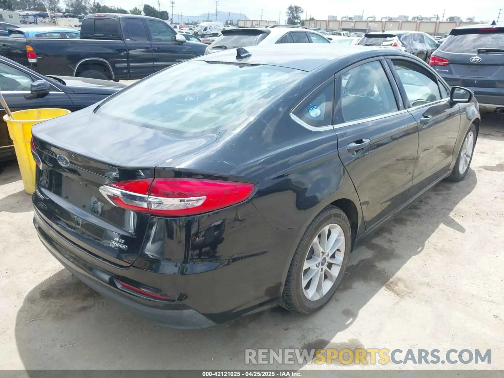 4 Photograph of a damaged car 3FA6P0LU7LR170922 FORD FUSION 2020