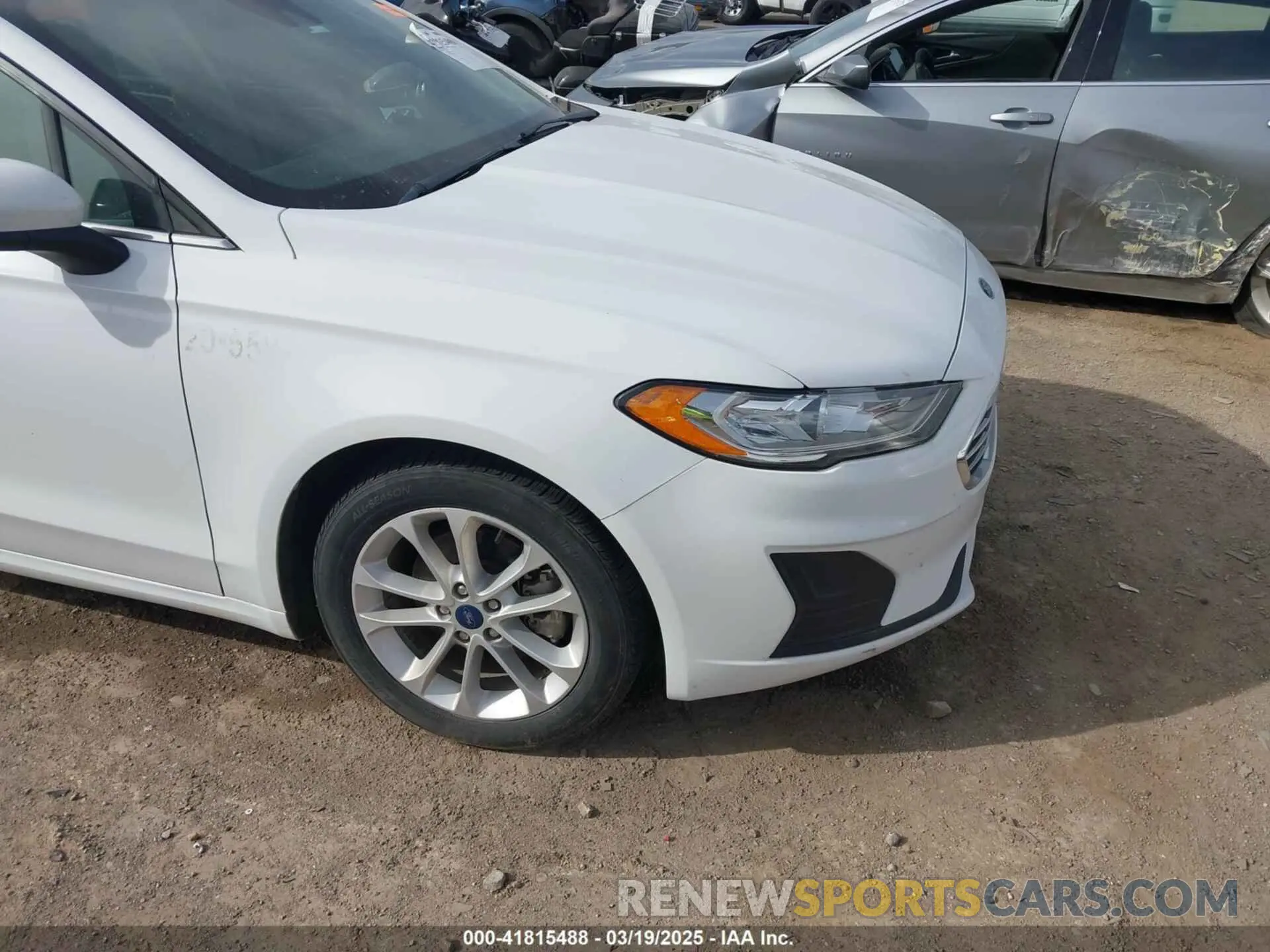 1 Фотография поврежденного автомобиля 3FA6P0LU7LR201375 FORD FUSION 2020