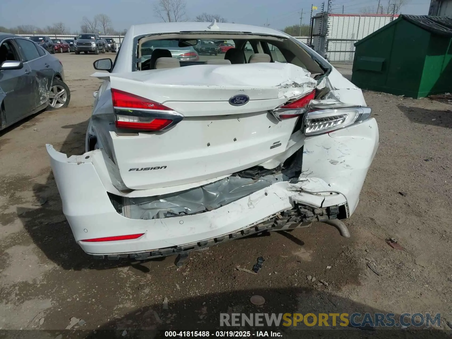 17 Фотография поврежденного автомобиля 3FA6P0LU7LR201375 FORD FUSION 2020