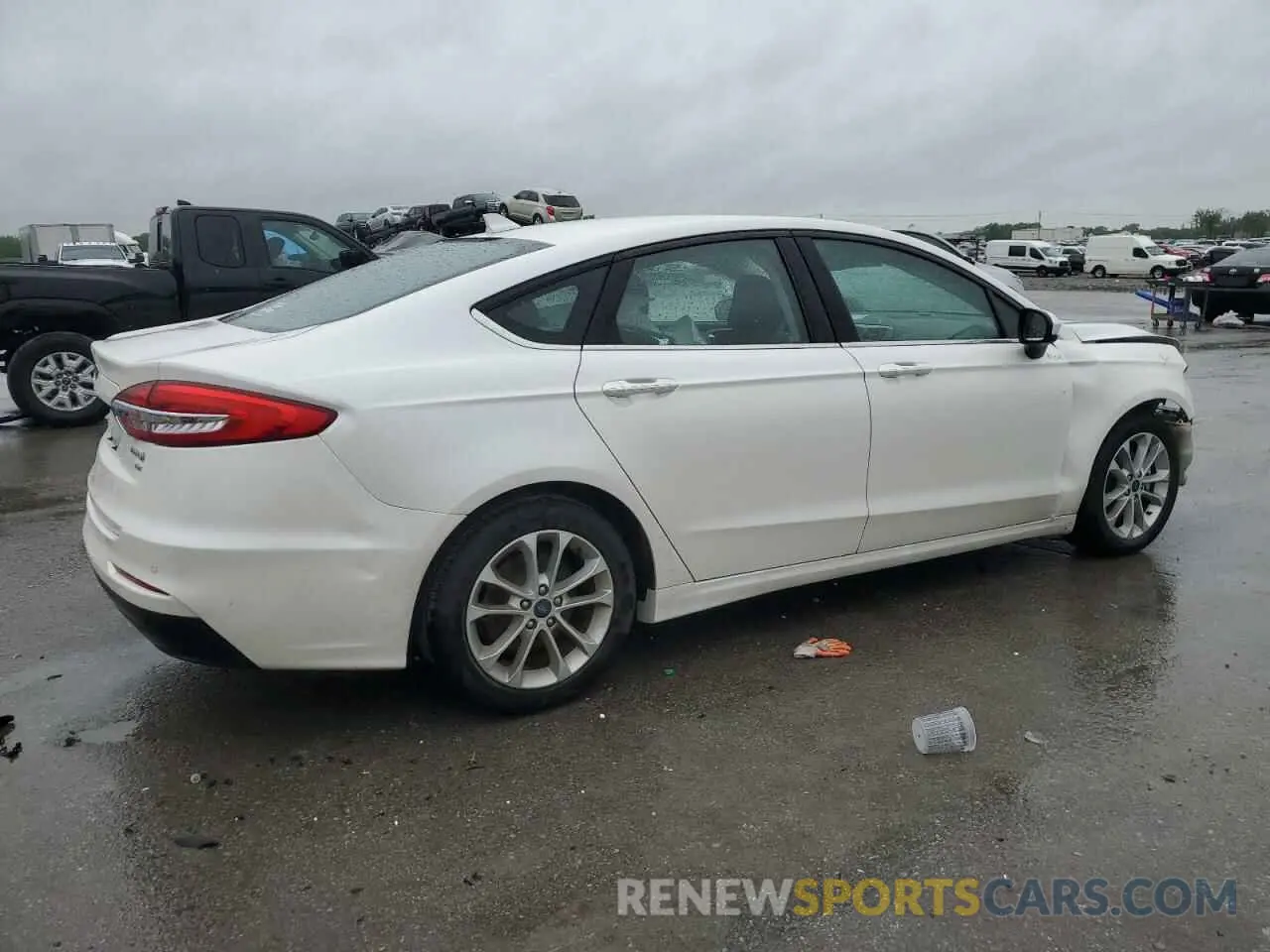 3 Photograph of a damaged car 3FA6P0LU7LR266890 FORD FUSION 2020