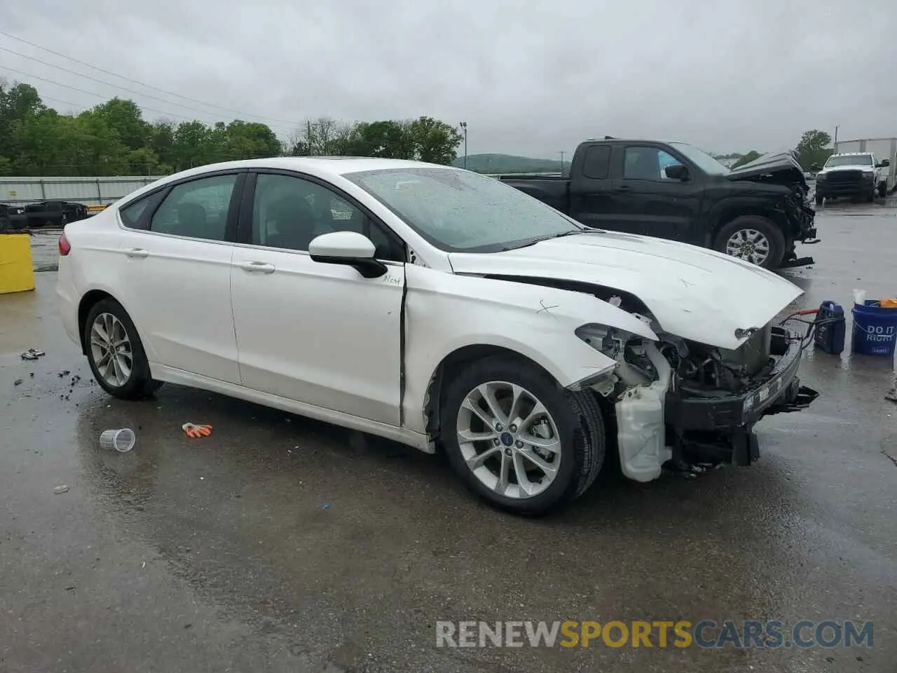 4 Photograph of a damaged car 3FA6P0LU7LR266890 FORD FUSION 2020