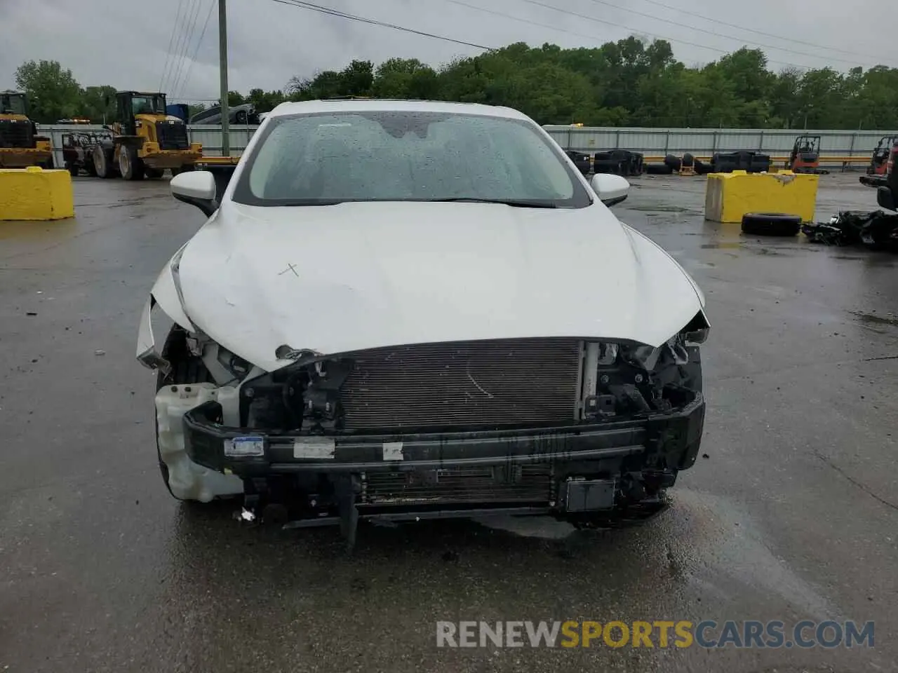 5 Photograph of a damaged car 3FA6P0LU7LR266890 FORD FUSION 2020