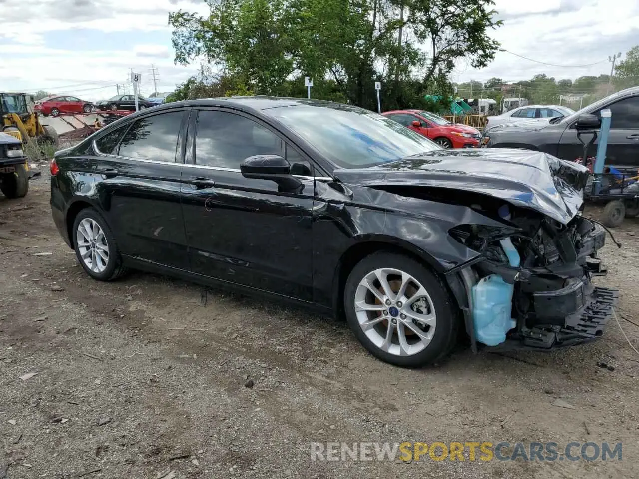 4 Photograph of a damaged car 3FA6P0LU8LR104881 FORD FUSION 2020