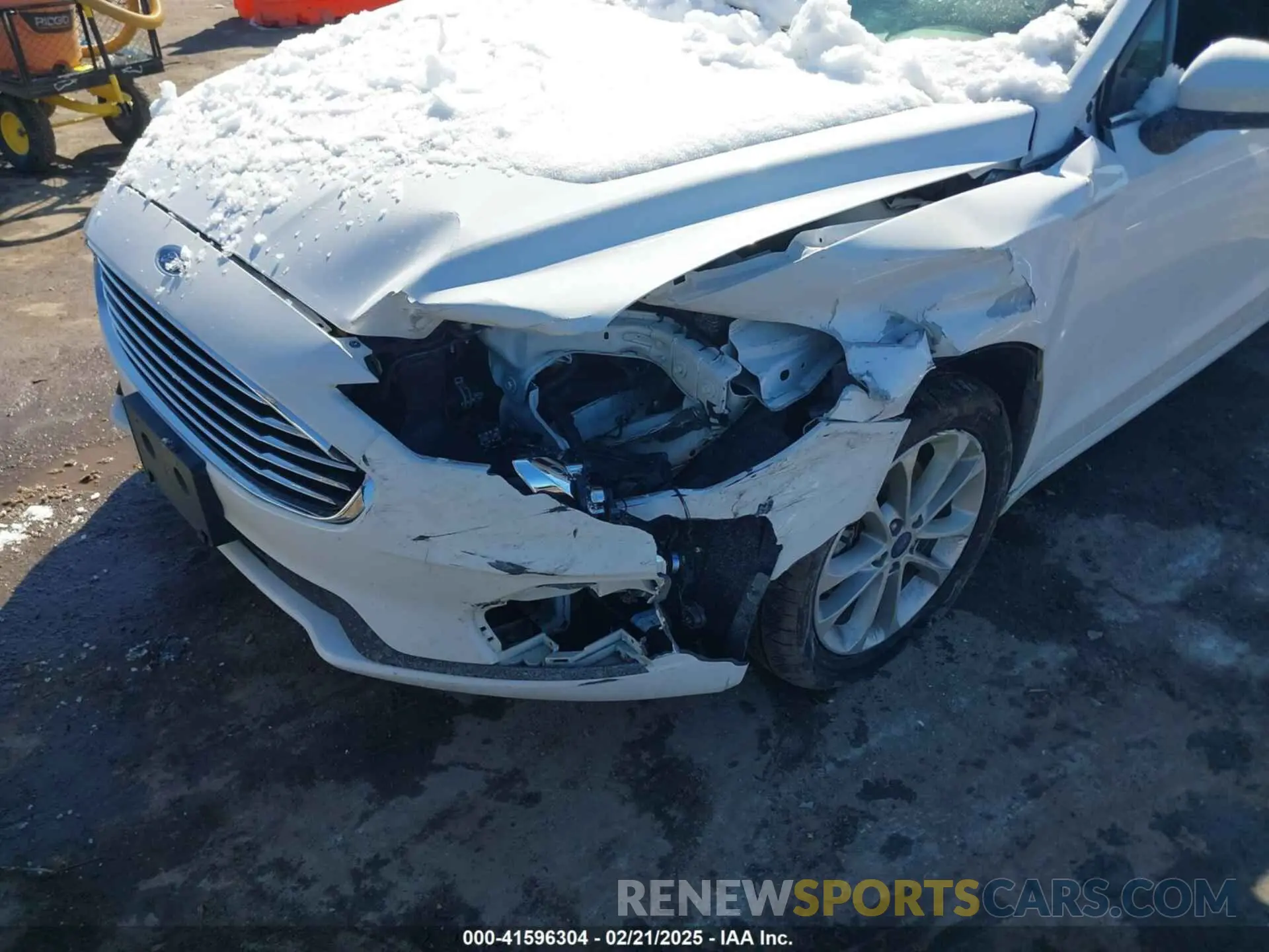 6 Photograph of a damaged car 3FA6P0LU9LR173403 FORD FUSION 2020