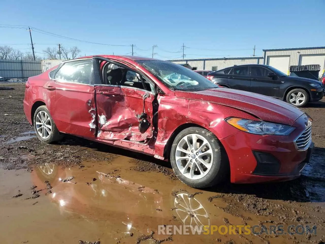 4 Photograph of a damaged car 3FA6P0LU9LR246494 FORD FUSION 2020