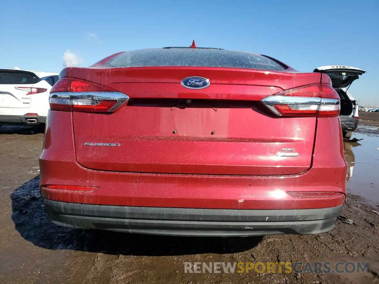 6 Photograph of a damaged car 3FA6P0LU9LR246494 FORD FUSION 2020