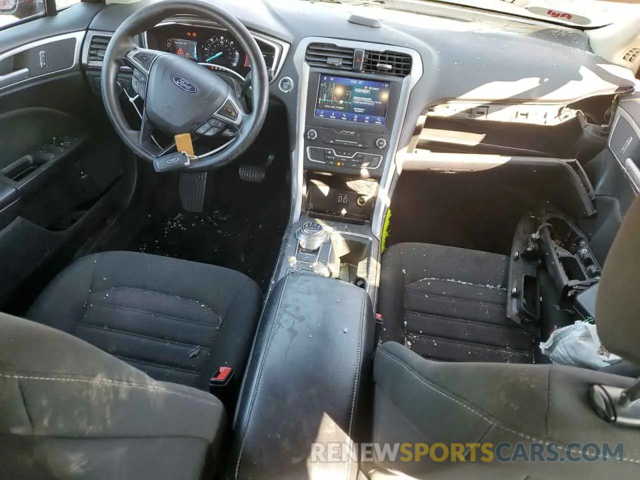 8 Photograph of a damaged car 3FA6P0LU9LR246494 FORD FUSION 2020