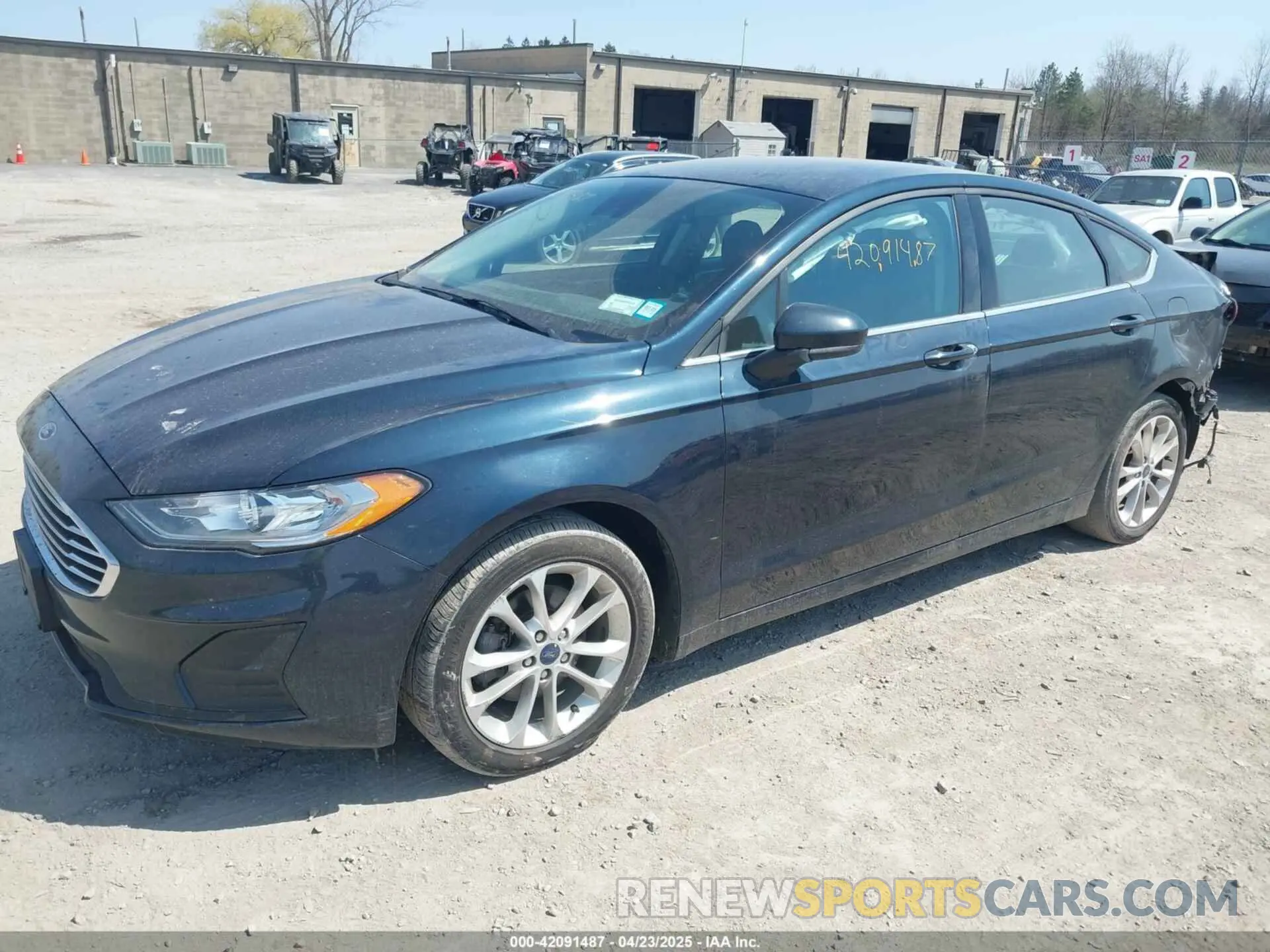 2 Фотография поврежденного автомобиля 3FA6P0LUXLR105191 FORD FUSION 2020