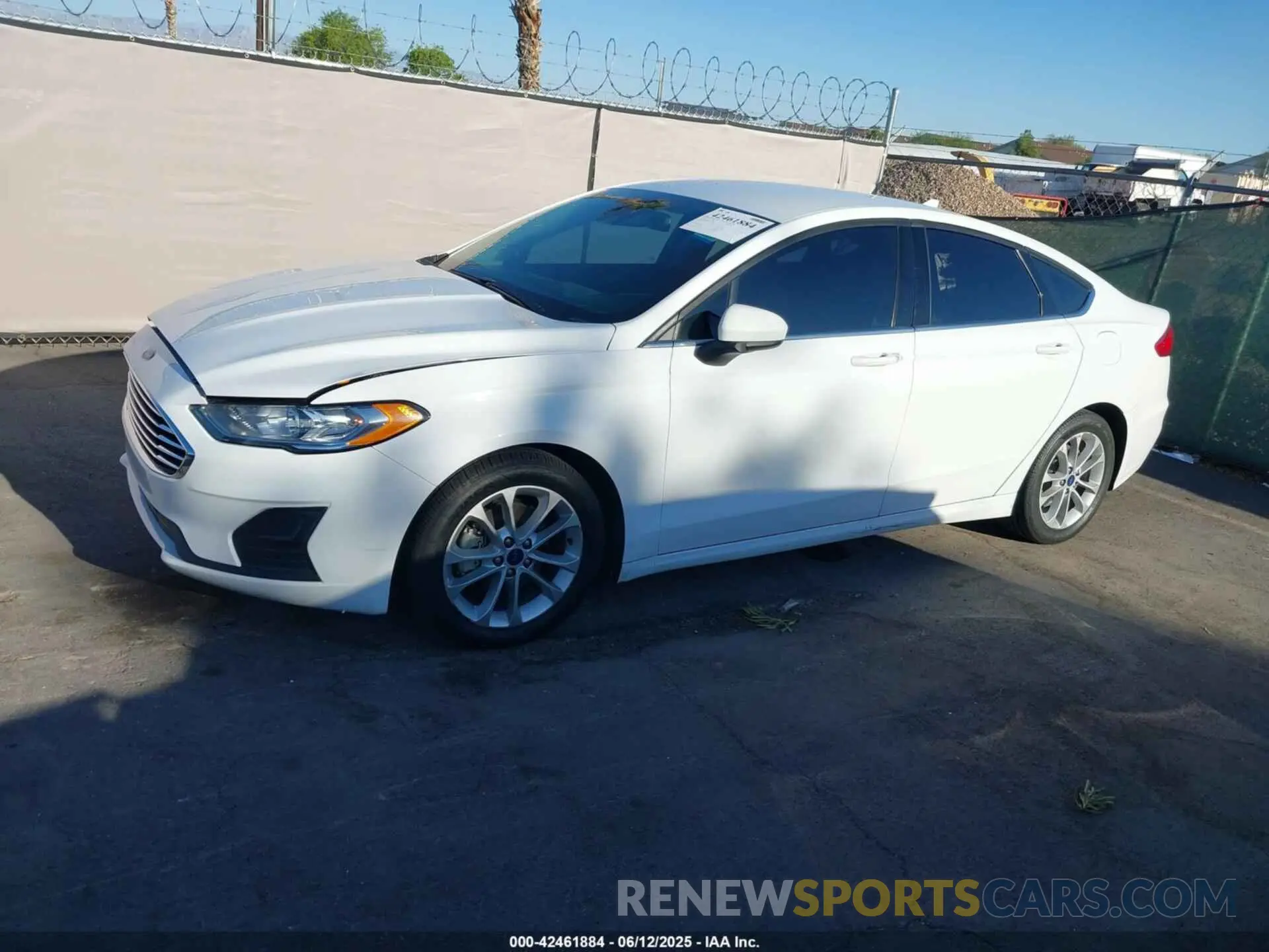 14 Photograph of a damaged car 3FA6P0LUXLR230725 FORD FUSION 2020