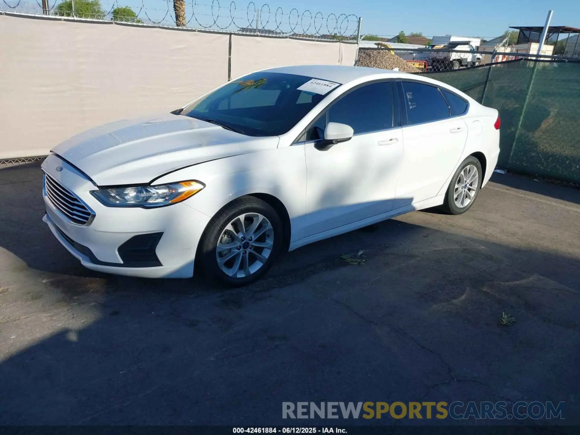 2 Photograph of a damaged car 3FA6P0LUXLR230725 FORD FUSION 2020