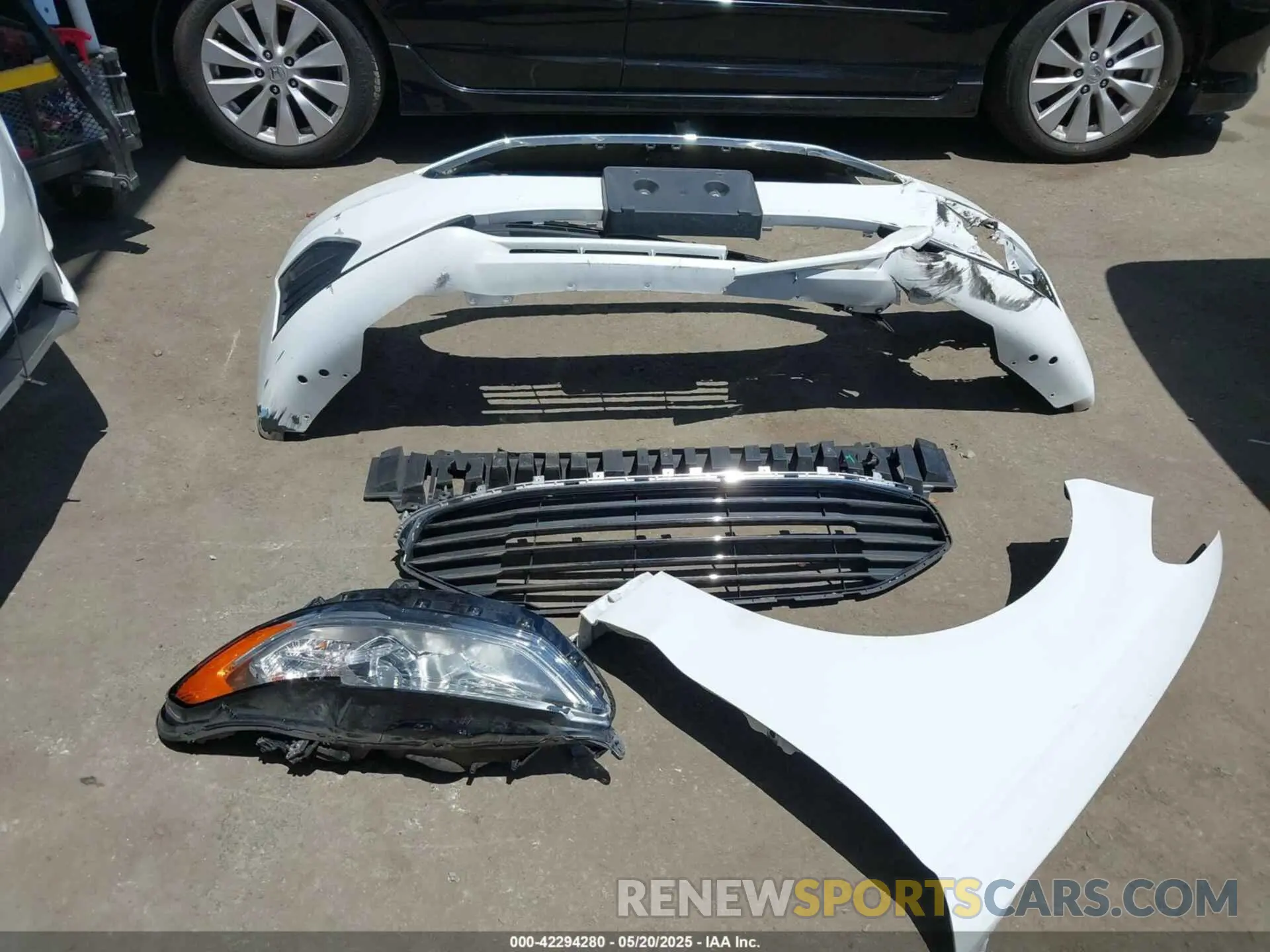 12 Photograph of a damaged car 3FA6P0LUXLR253227 FORD FUSION 2020