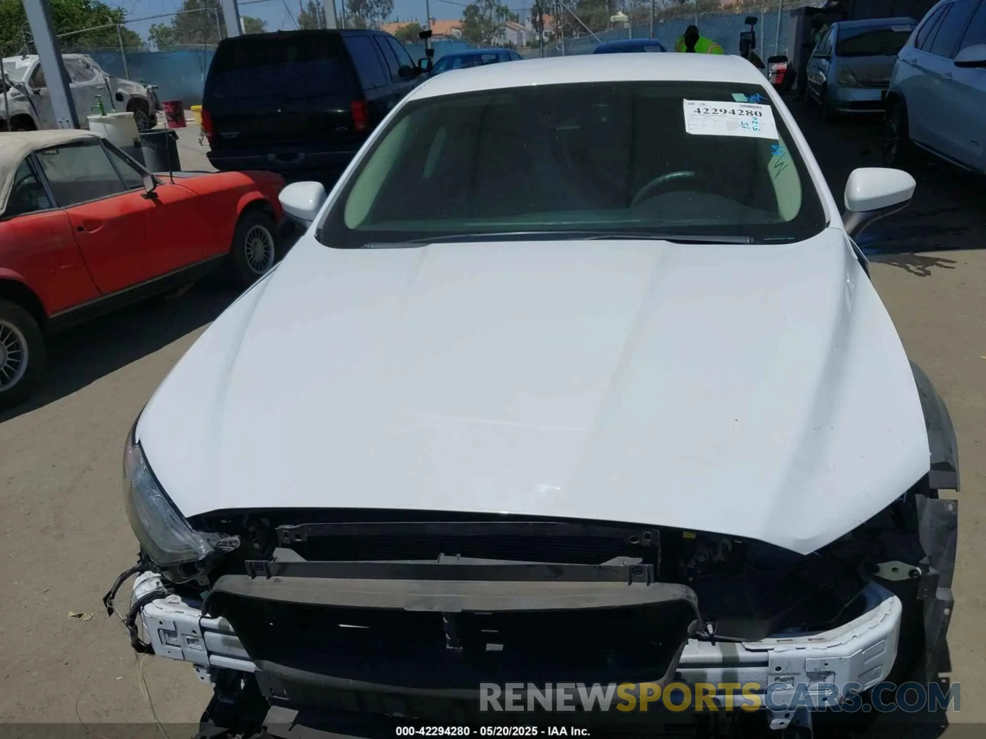 13 Photograph of a damaged car 3FA6P0LUXLR253227 FORD FUSION 2020