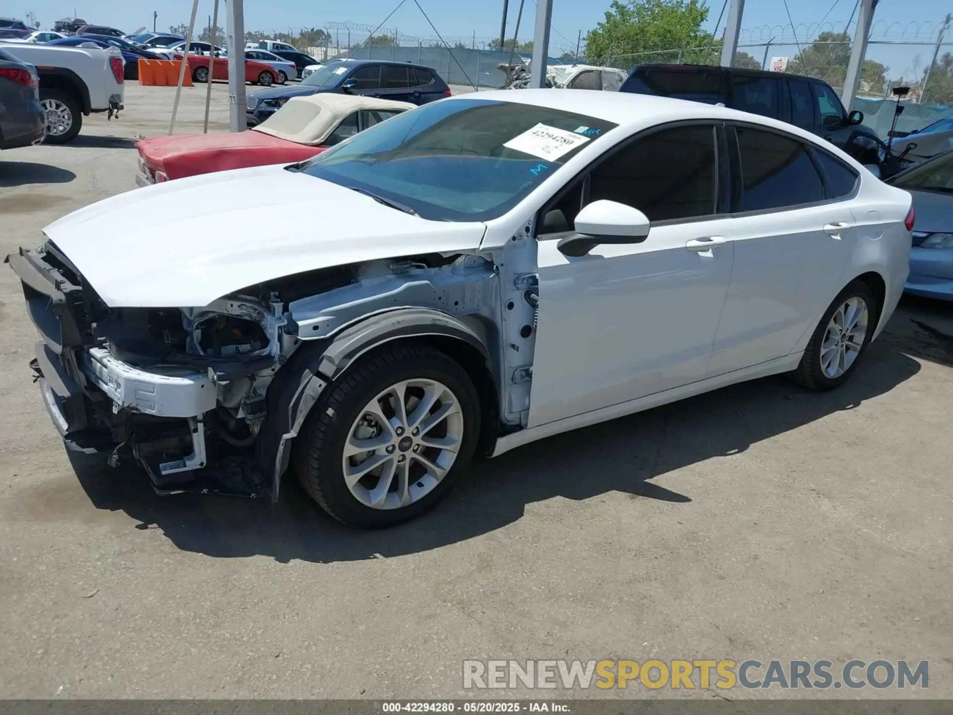 15 Photograph of a damaged car 3FA6P0LUXLR253227 FORD FUSION 2020