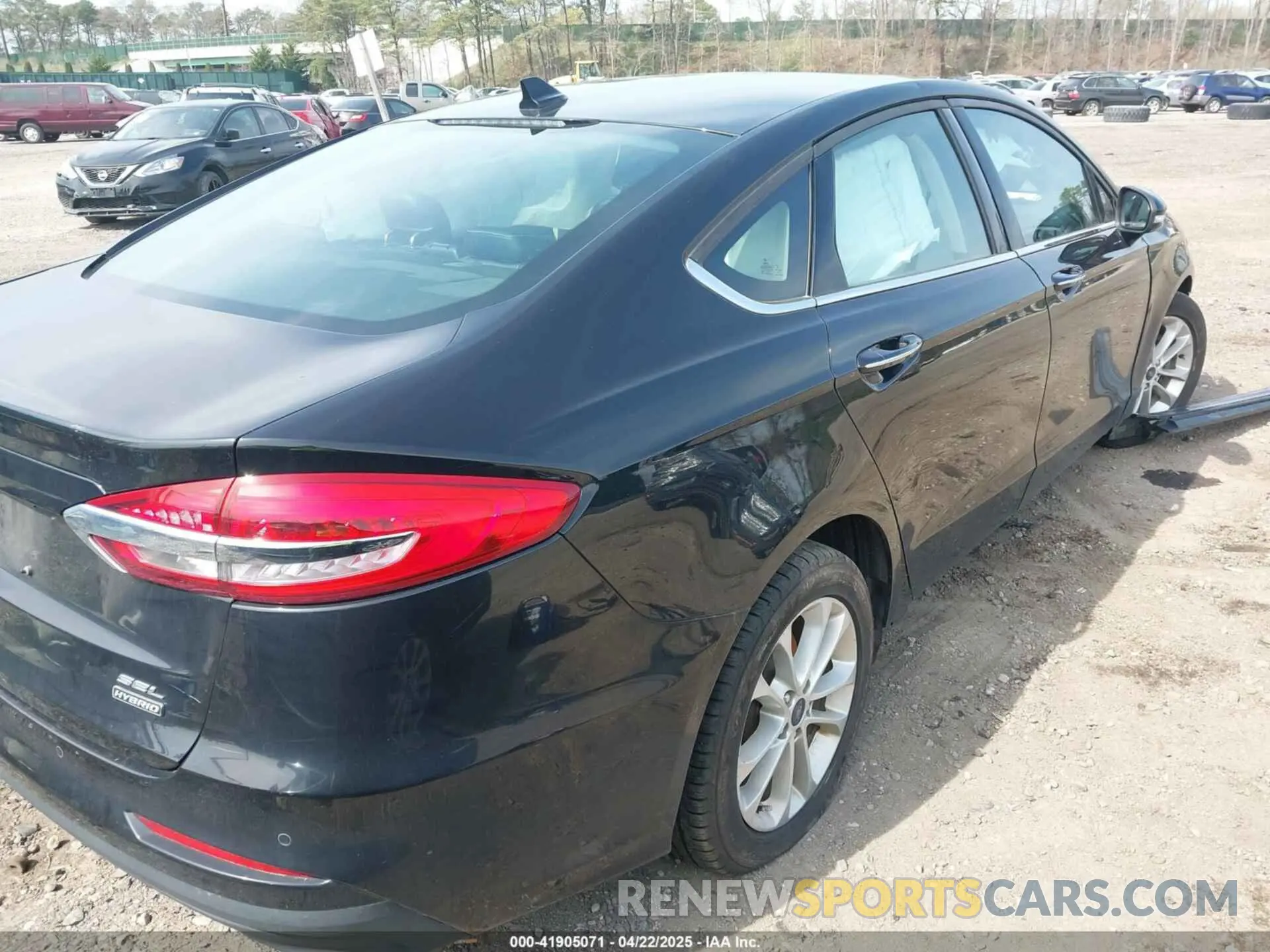 4 Фотография поврежденного автомобиля 3FA6P0MU0LR101410 FORD FUSION 2020