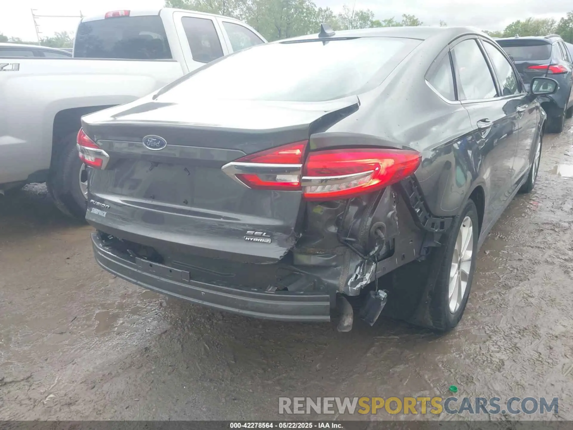 6 Photograph of a damaged car 3FA6P0MU0LR186037 FORD FUSION 2020