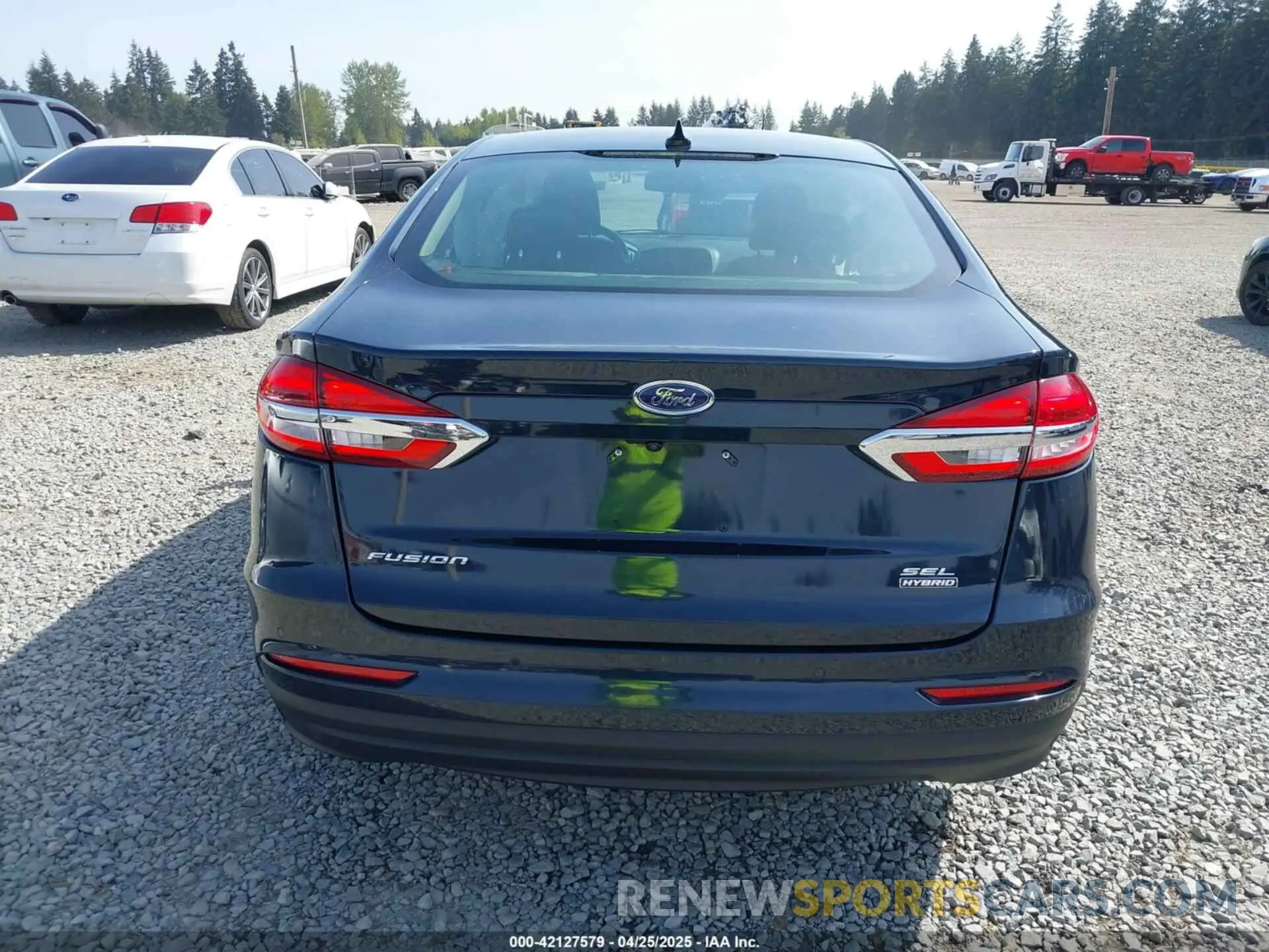 16 Photograph of a damaged car 3FA6P0MU3LR115060 FORD FUSION 2020