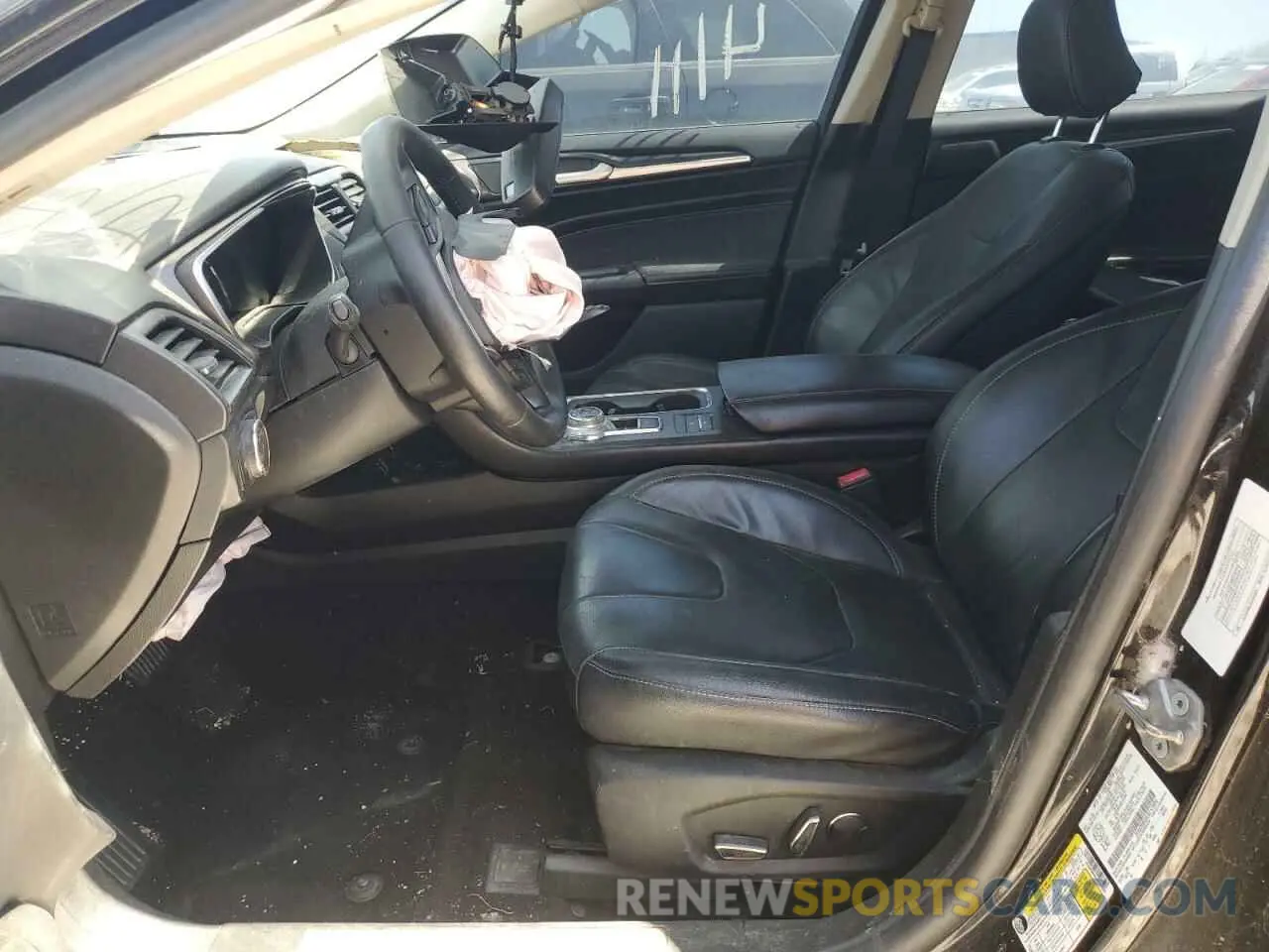 7 Photograph of a damaged car 3FA6P0RU9LR157094 FORD FUSION 2020